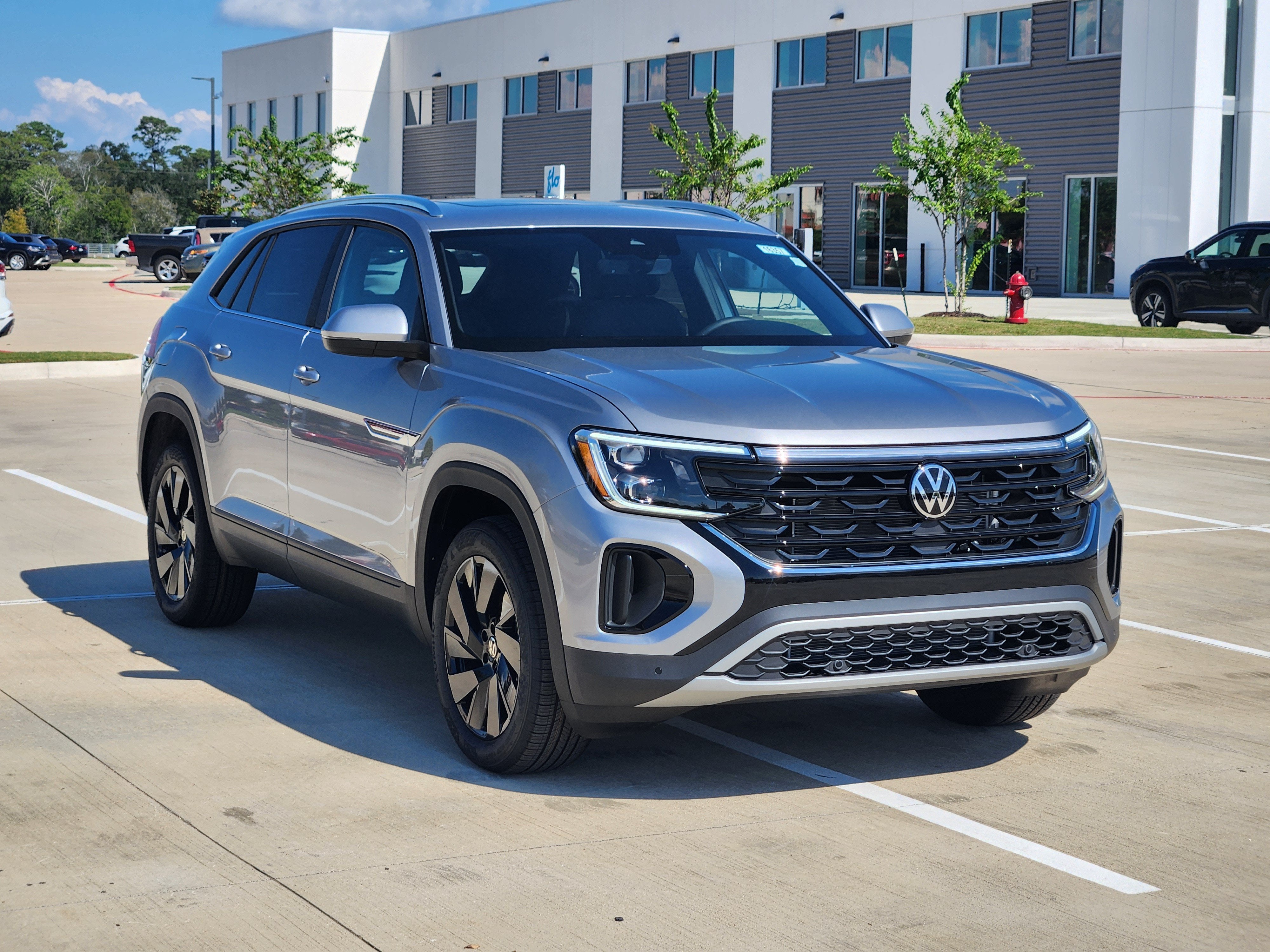2026 Volkswagen Atlas Cross Sport 2.0T SE w/Technology