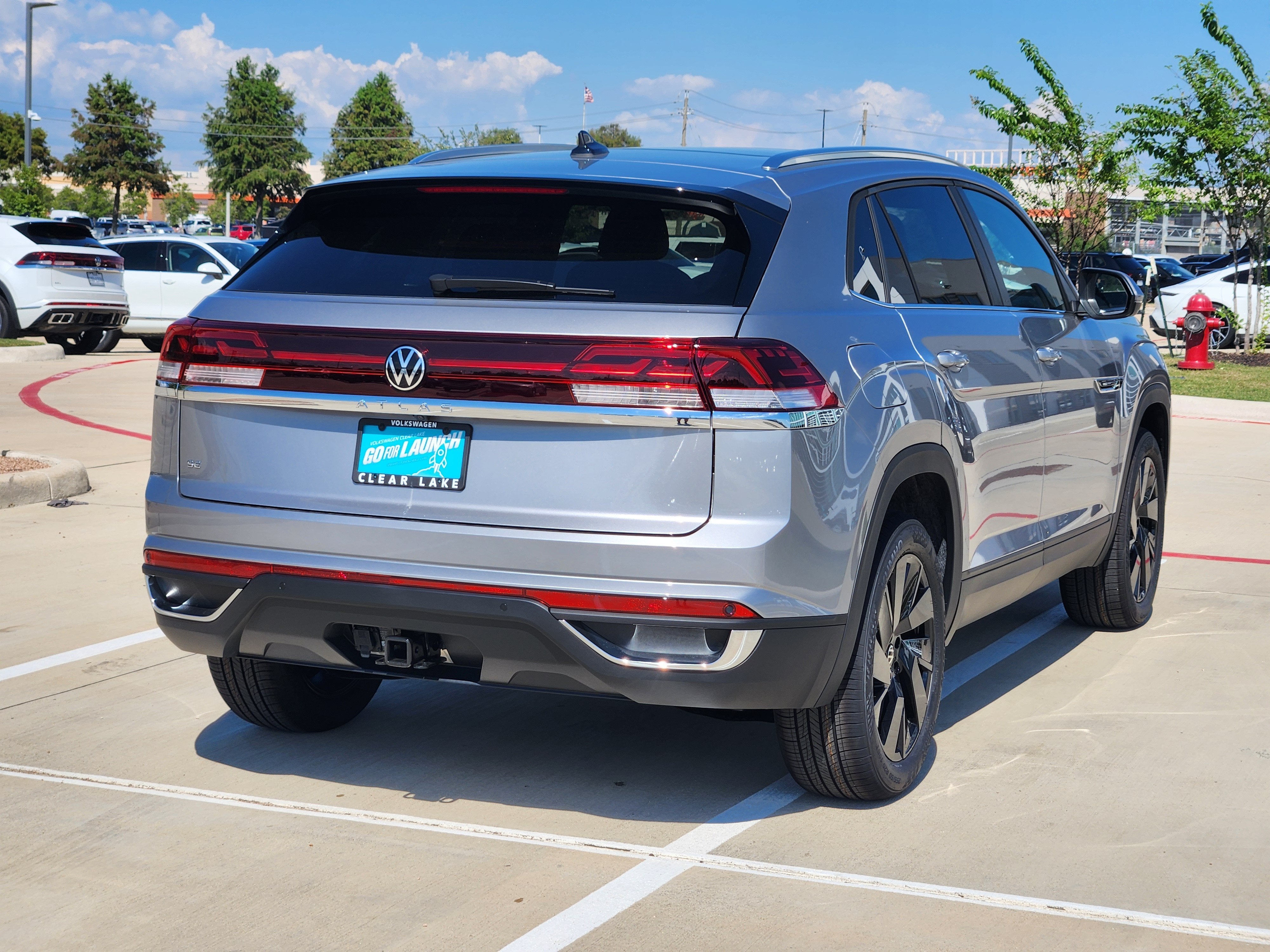 2026 Volkswagen Atlas Cross Sport 2.0T SE w/Technology