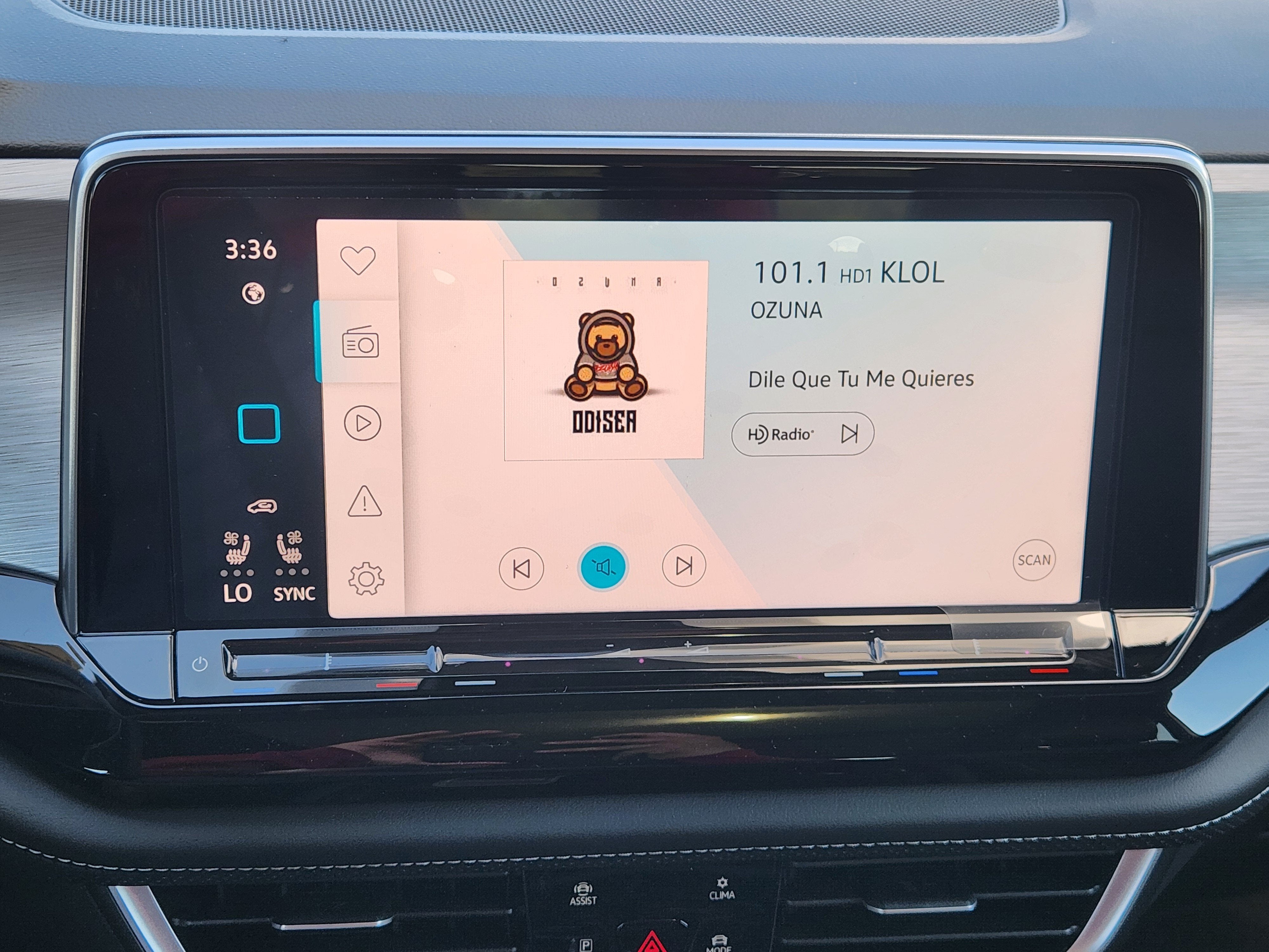2026 Volkswagen Atlas Cross Sport 2.0T SE w/Technology