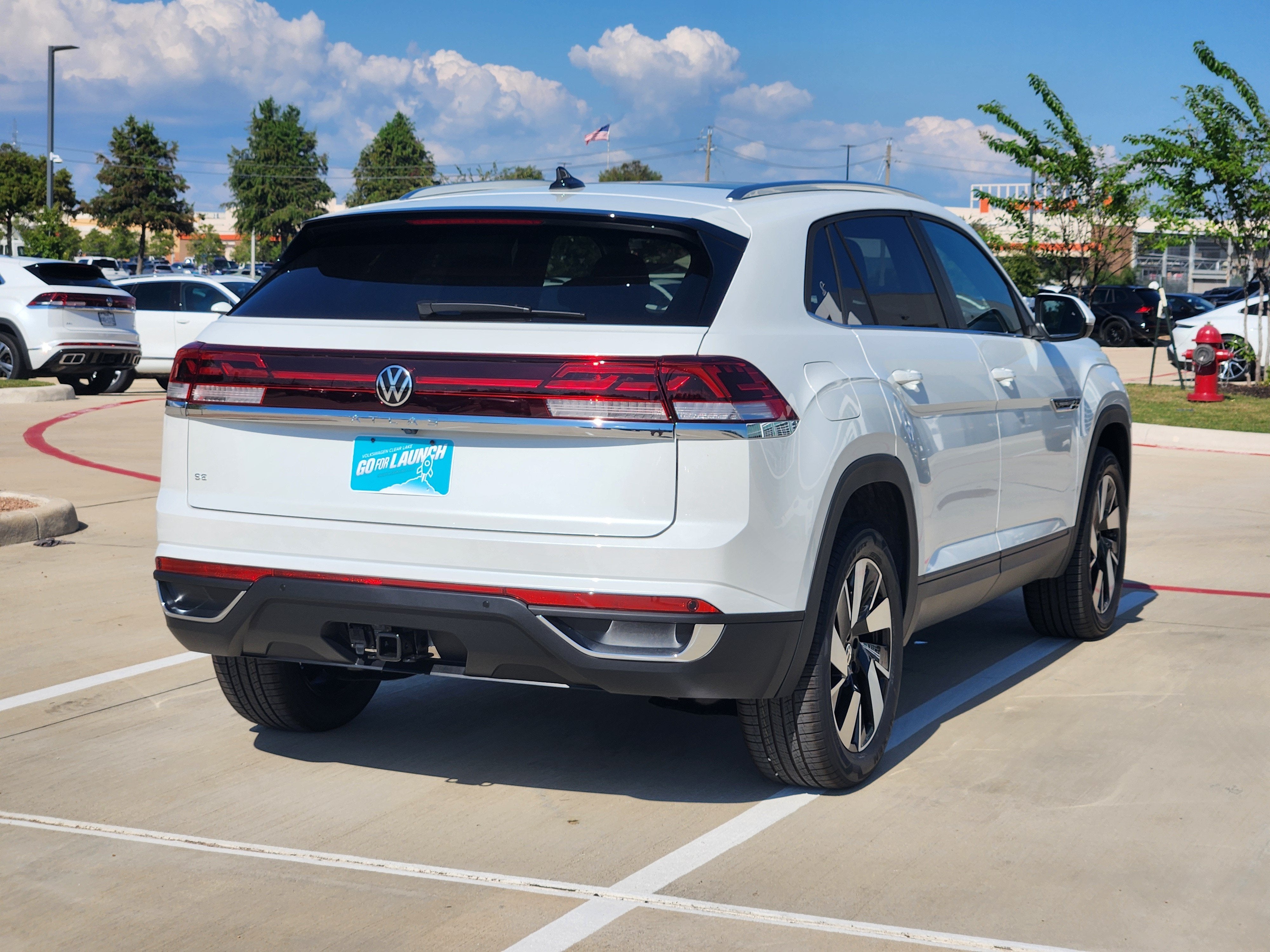 2026 Volkswagen Atlas Cross Sport 2.0T SE w/Technology
