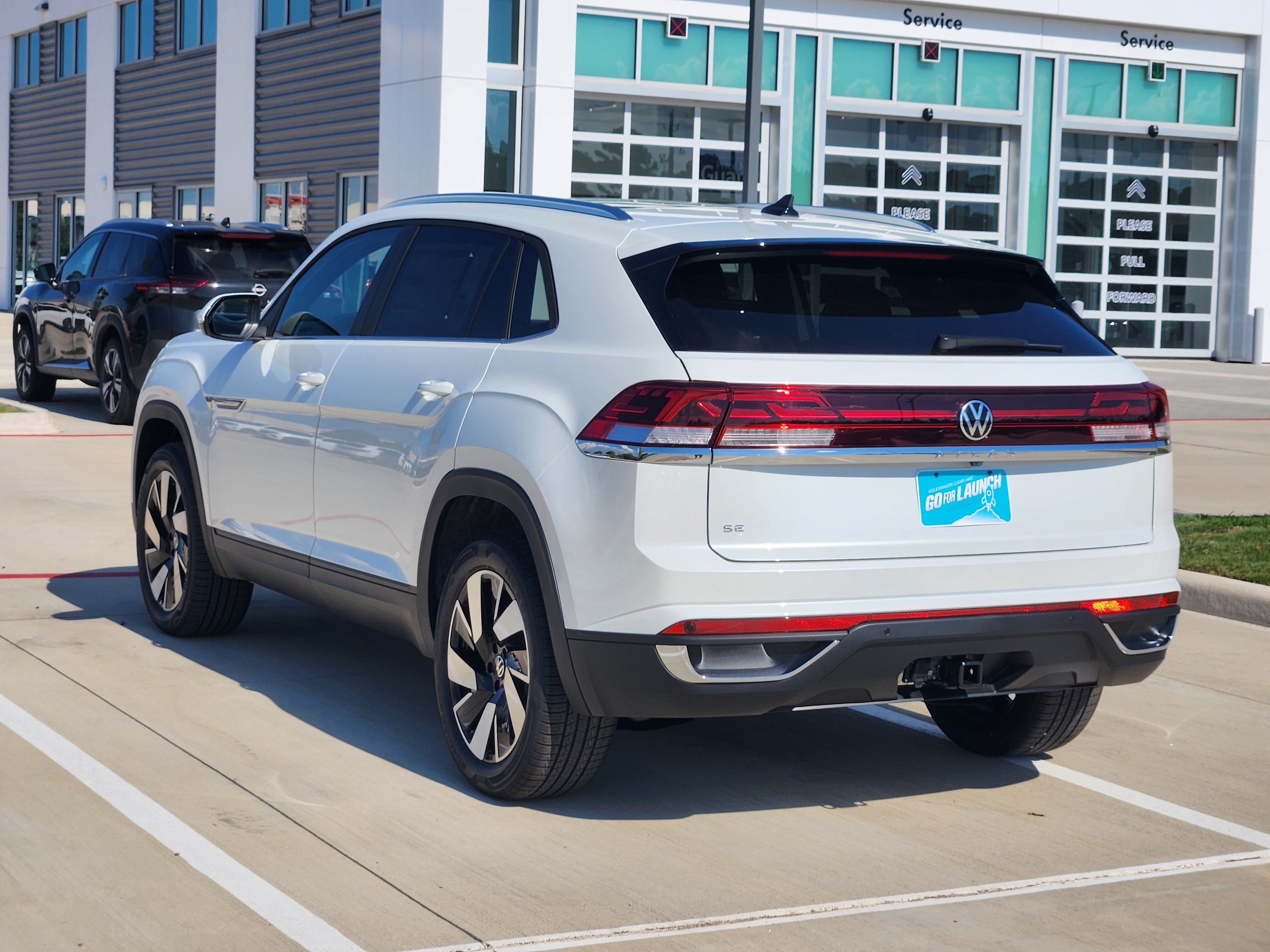 2026 Volkswagen Atlas Cross Sport 2.0T SE w/Technology
