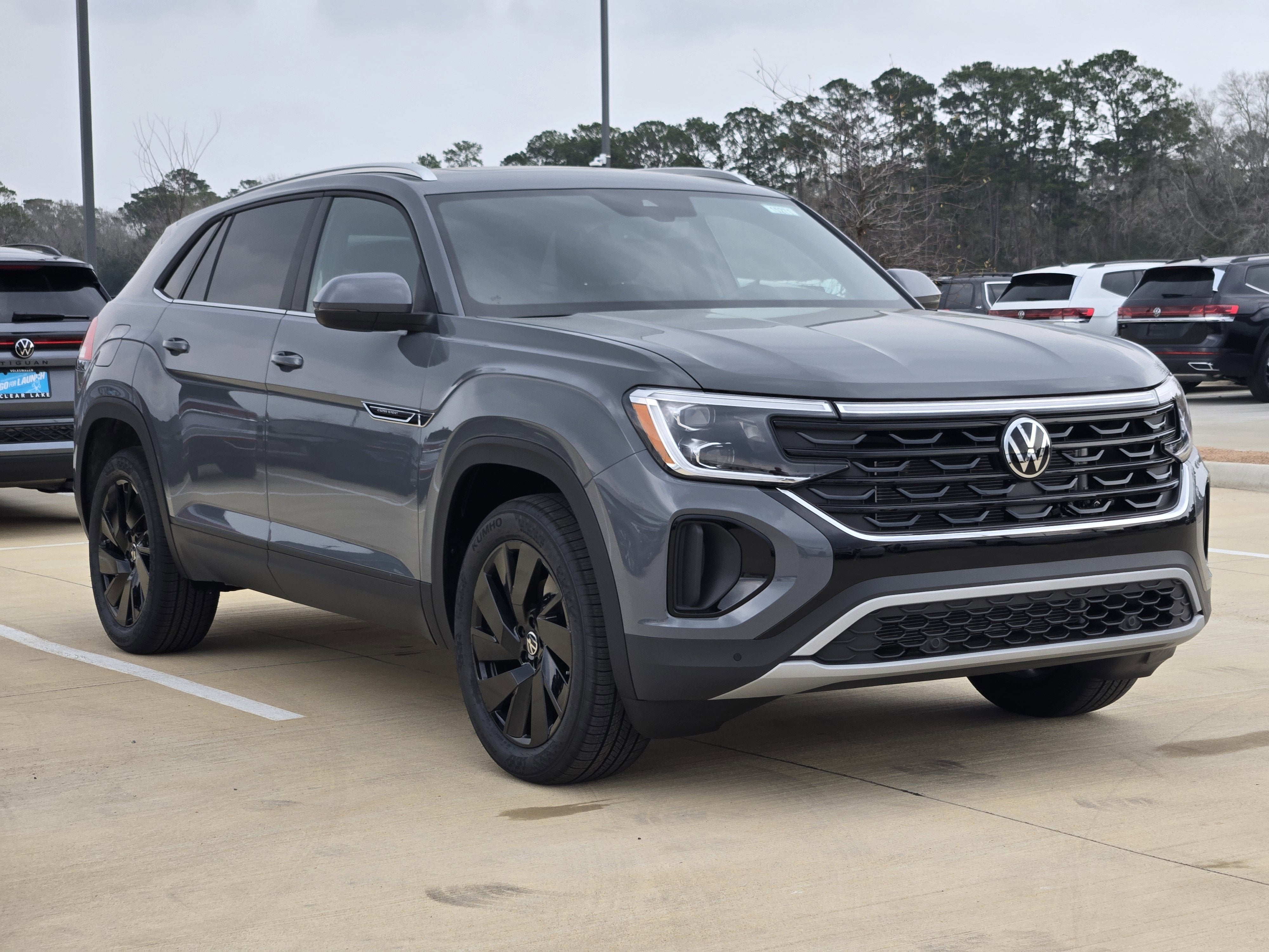 2026 Volkswagen Atlas Cross Sport 2.0T SE w/Technology