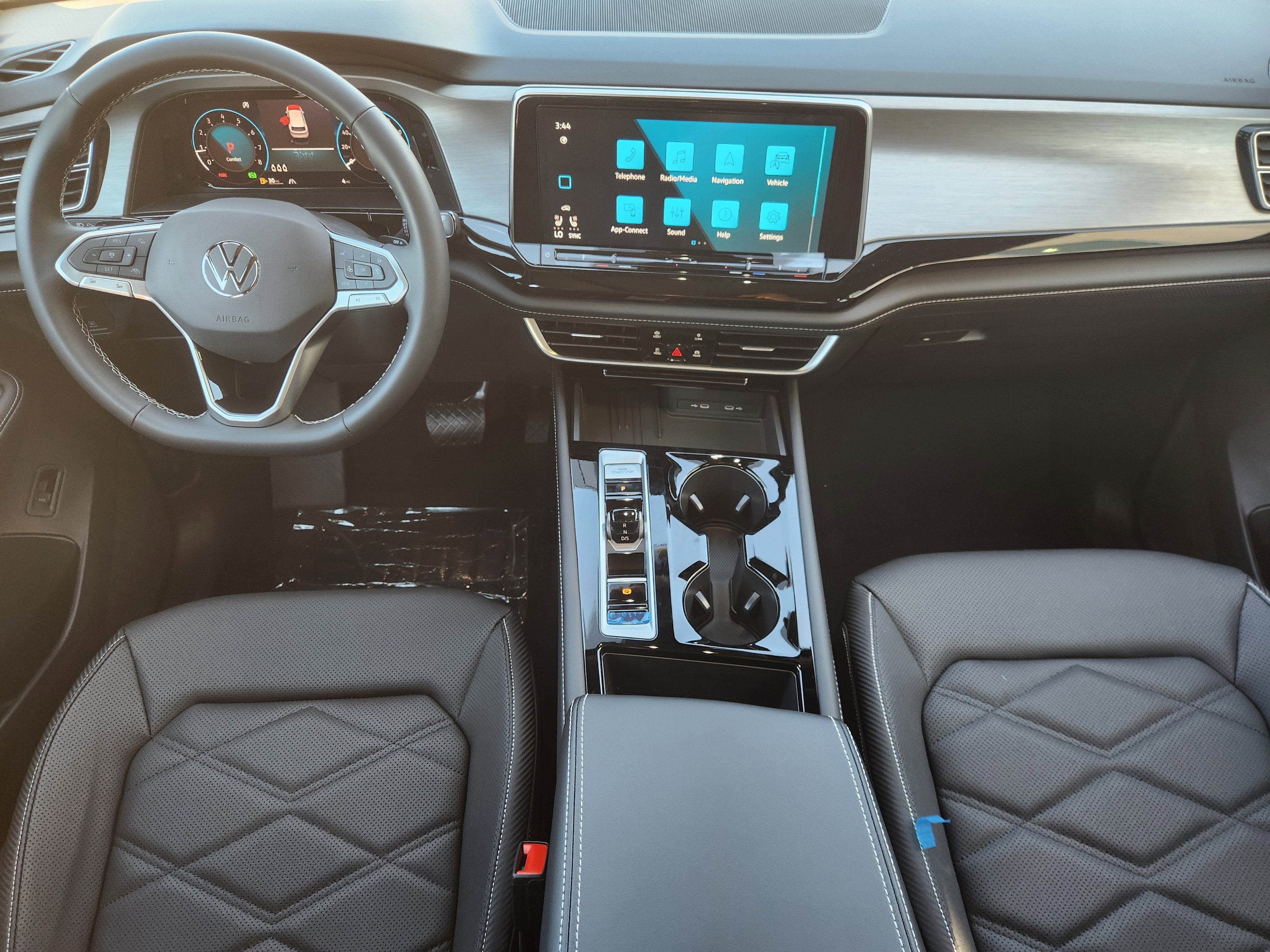 2026 Volkswagen Atlas Cross Sport 2.0T SE w/Technology