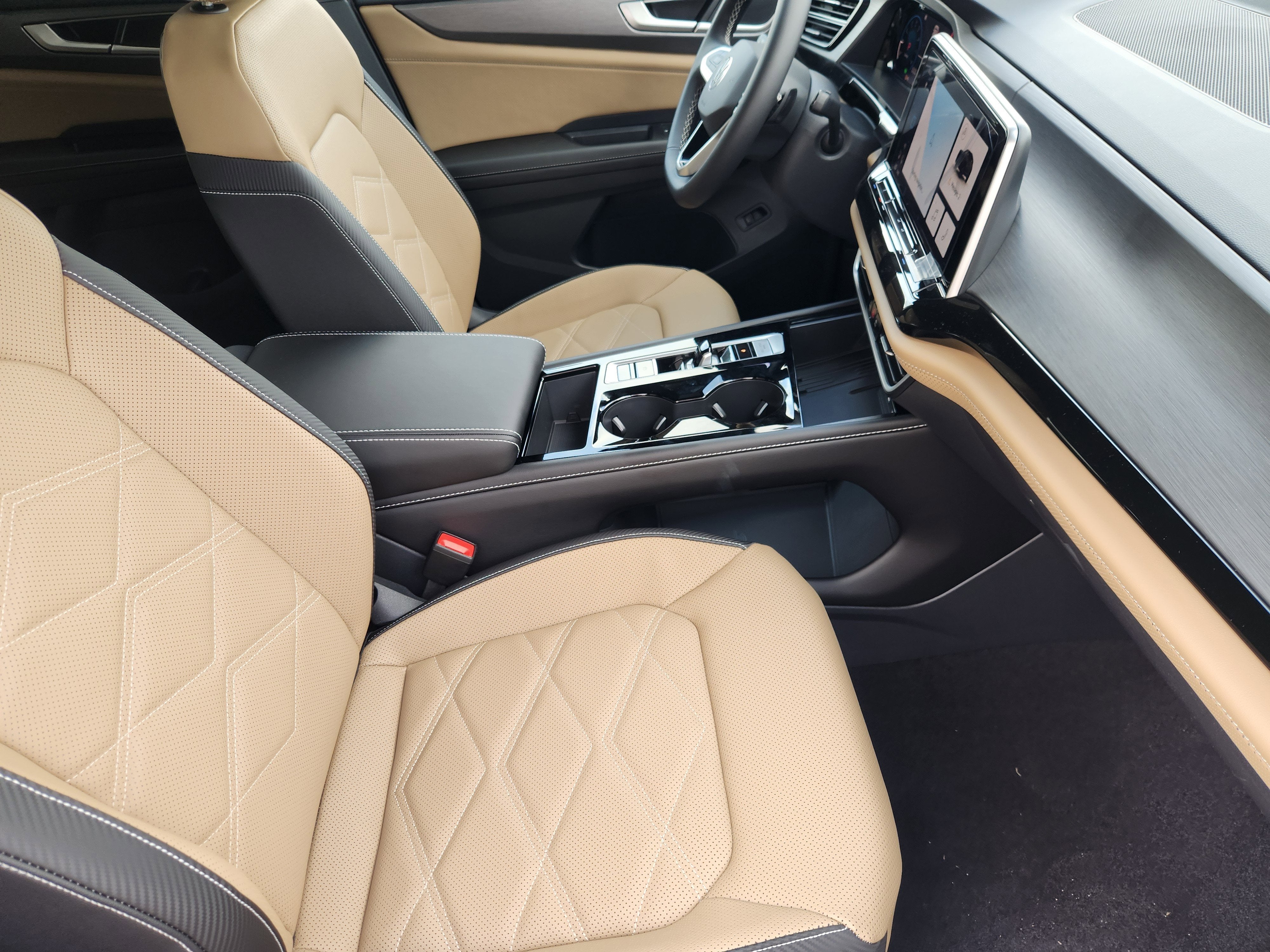 2026 Volkswagen Atlas Cross Sport 2.0T SE w/Technology