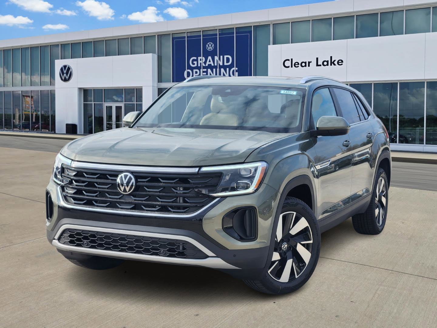 2026 Volkswagen Atlas Cross Sport 2.0T SE w/Technology