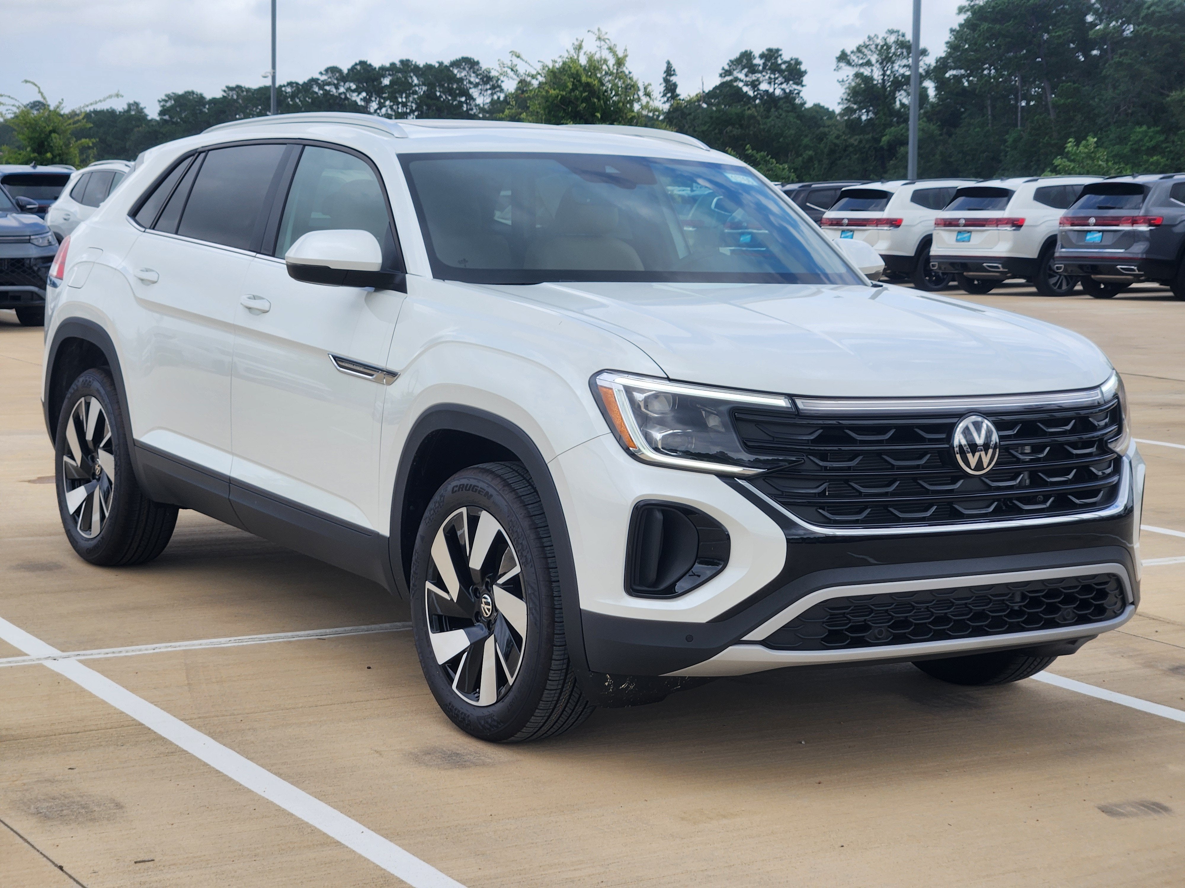 2026 Volkswagen Atlas Cross Sport 2.0T SE w/Technology