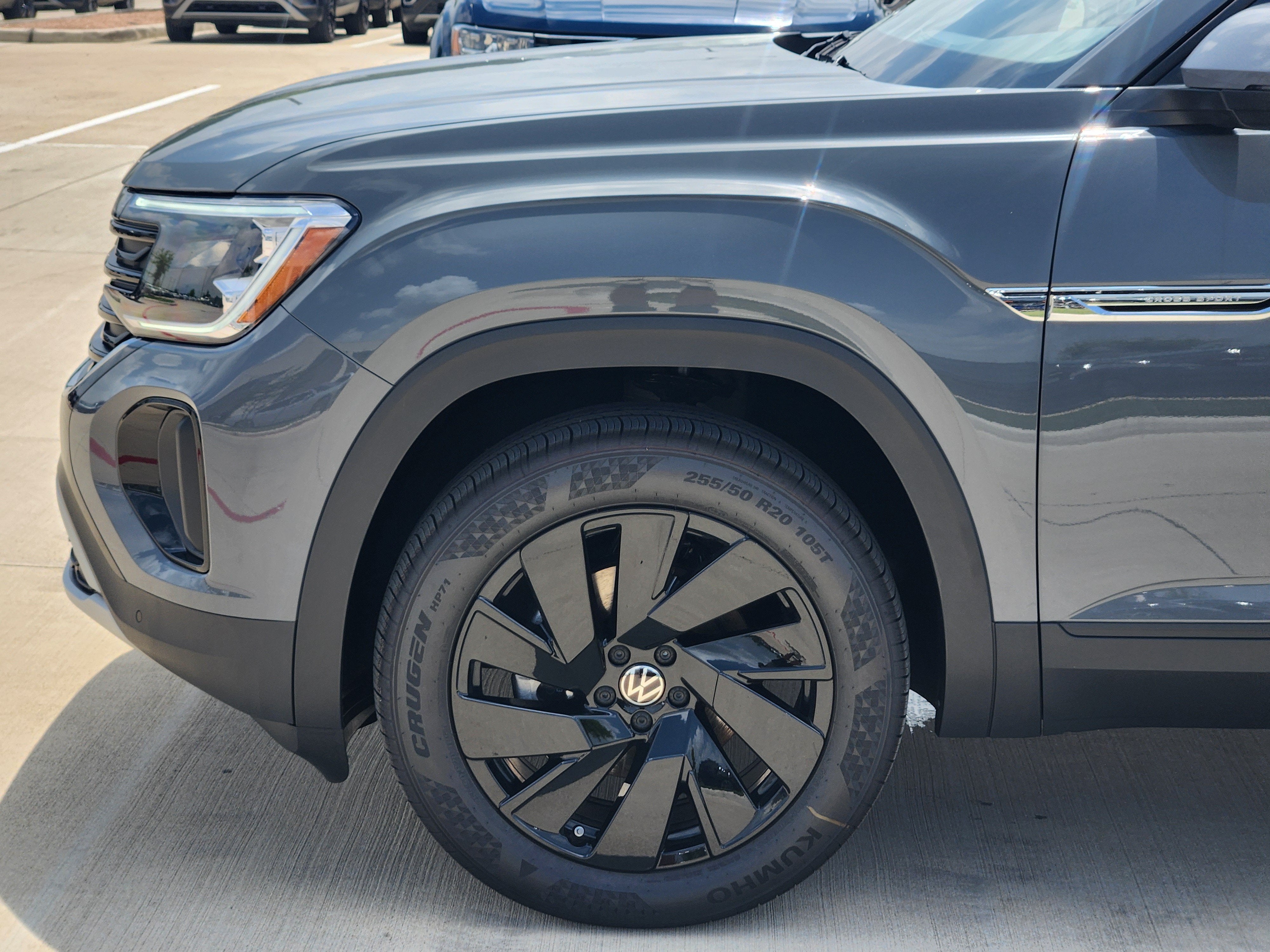 2026 Volkswagen Atlas Cross Sport 2.0T SE w/Technology