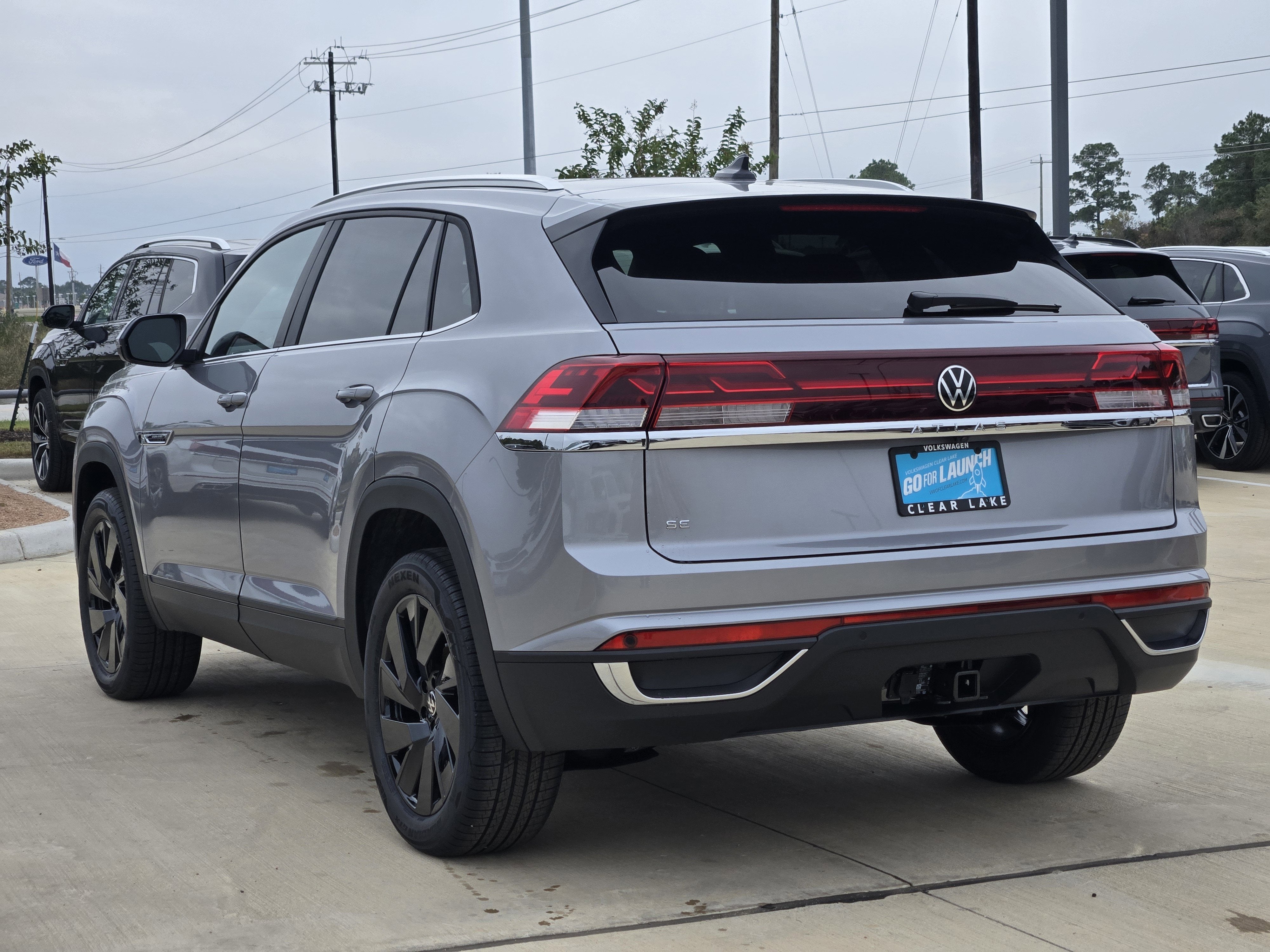 2026 Volkswagen Atlas Cross Sport 2.0T SE w/Technology