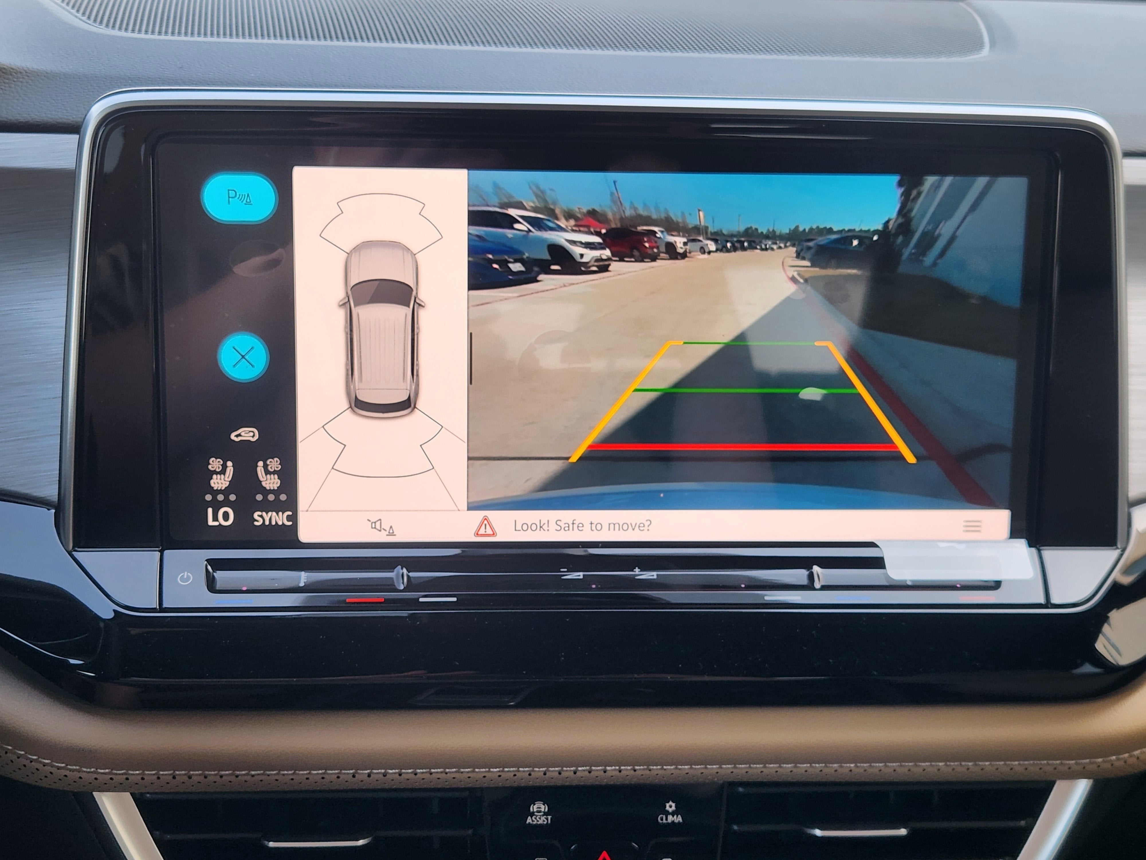 2026 Volkswagen Atlas Cross Sport 2.0T SE w/Technology