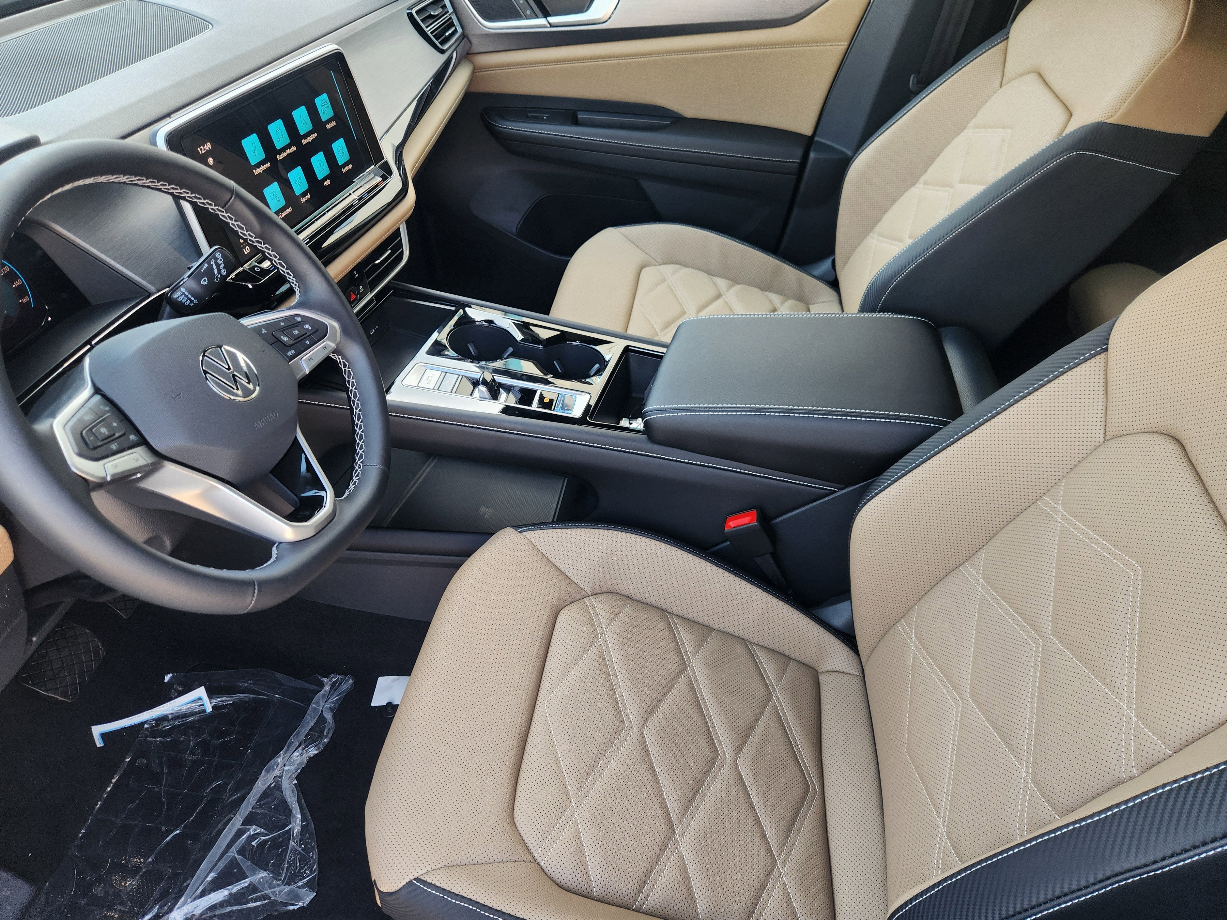 2026 Volkswagen Atlas Cross Sport 2.0T SE w/Technology