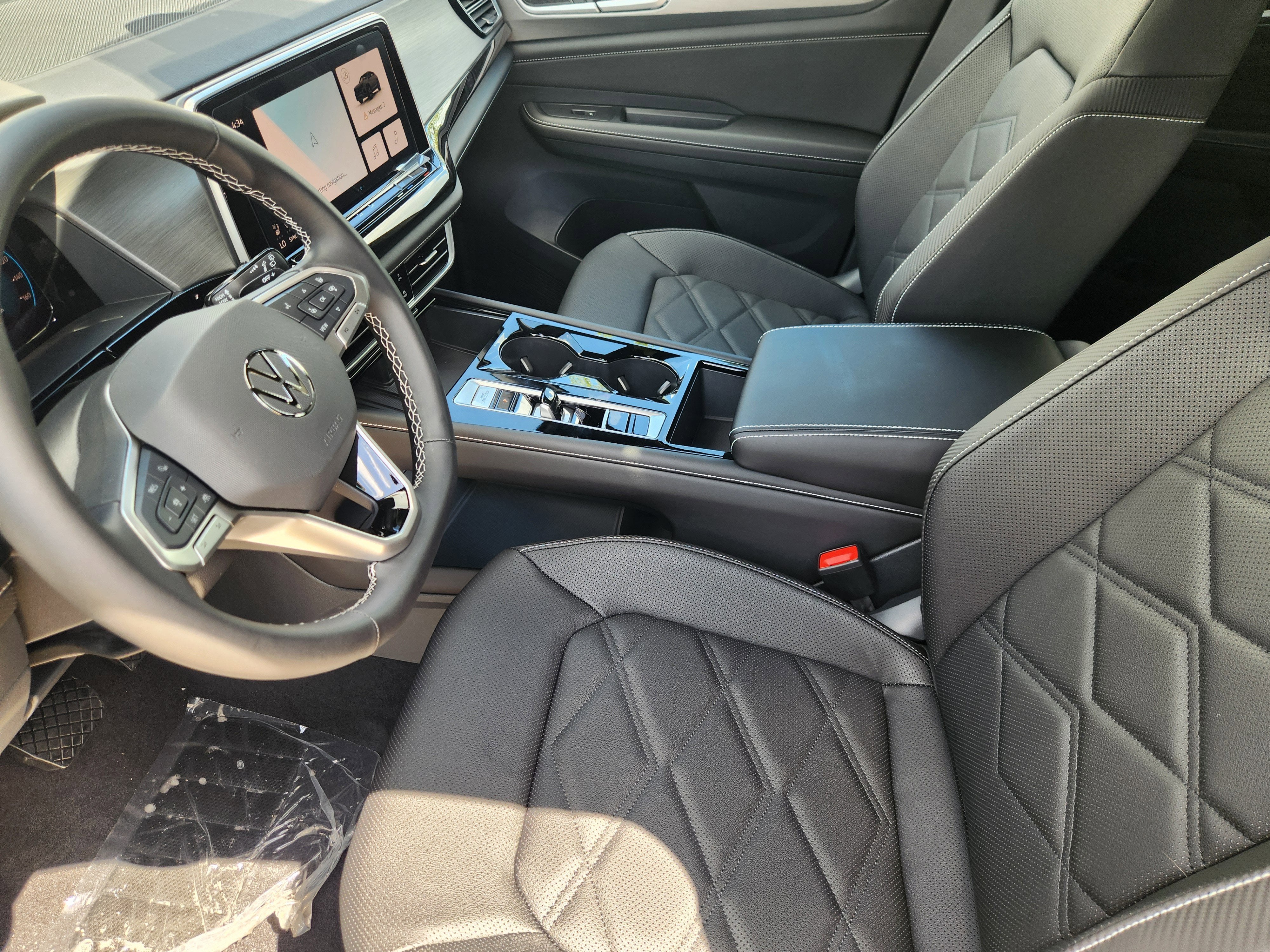 2026 Volkswagen Atlas Cross Sport 2.0T SE w/Technology