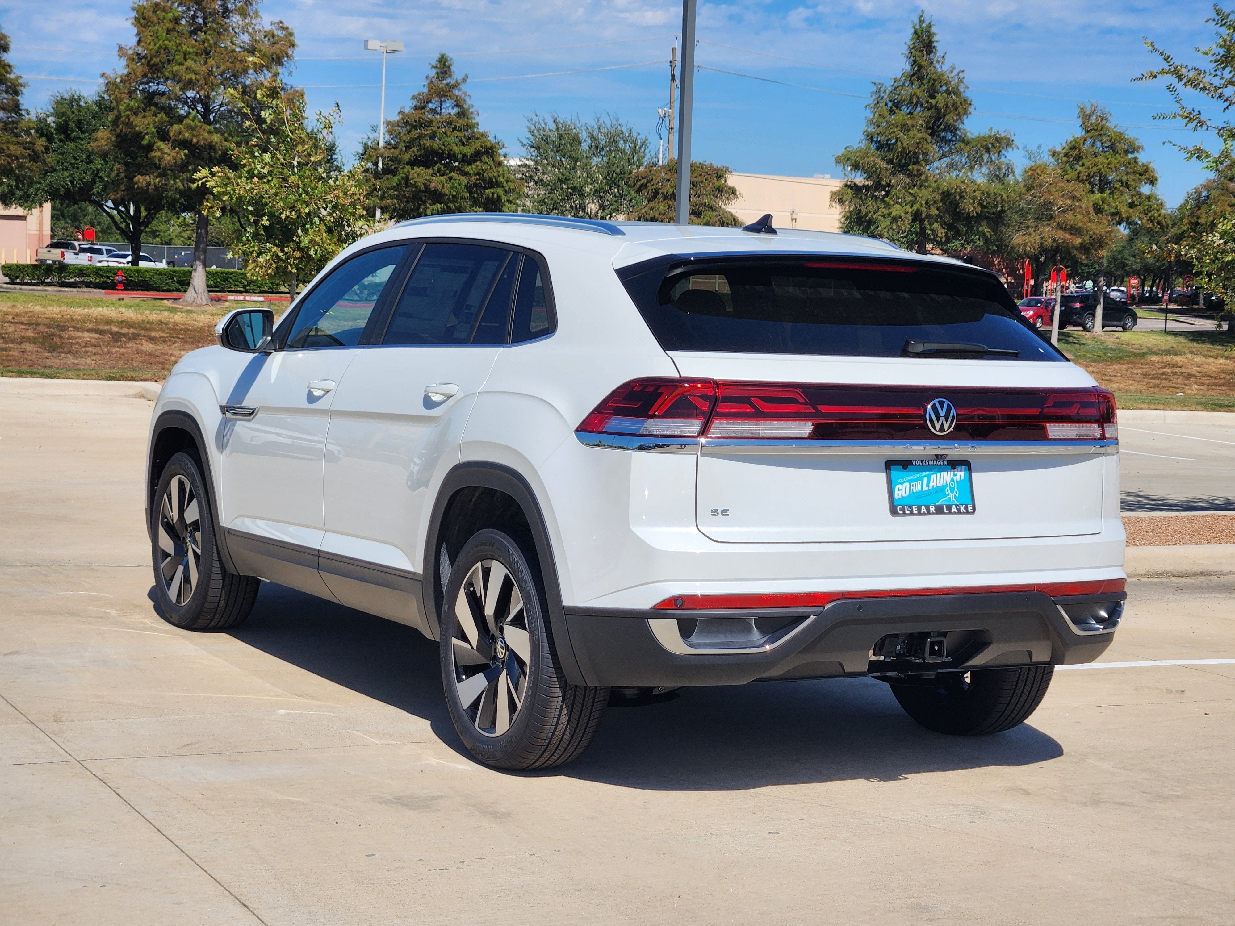 2026 Volkswagen Atlas Cross Sport 2.0T SE w/Technology