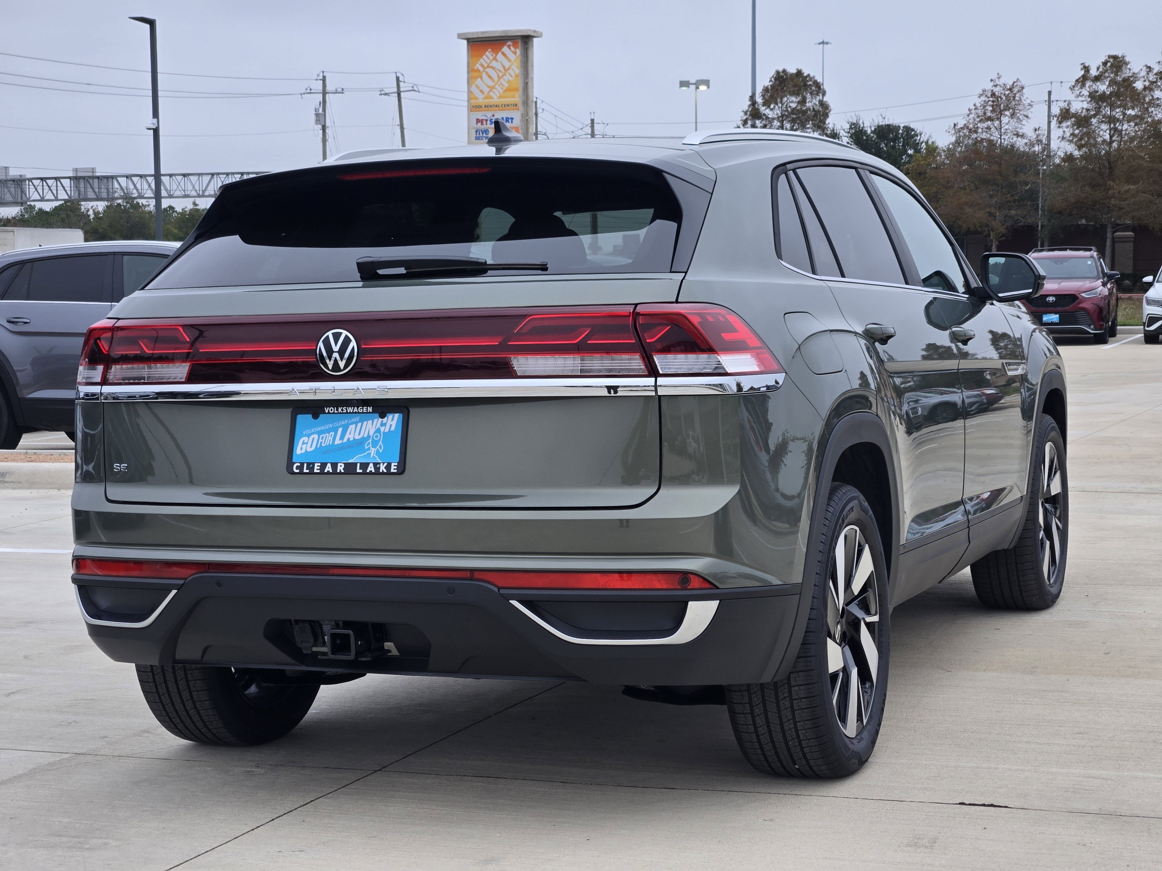 2026 Volkswagen Atlas Cross Sport 2.0T SE w/Technology