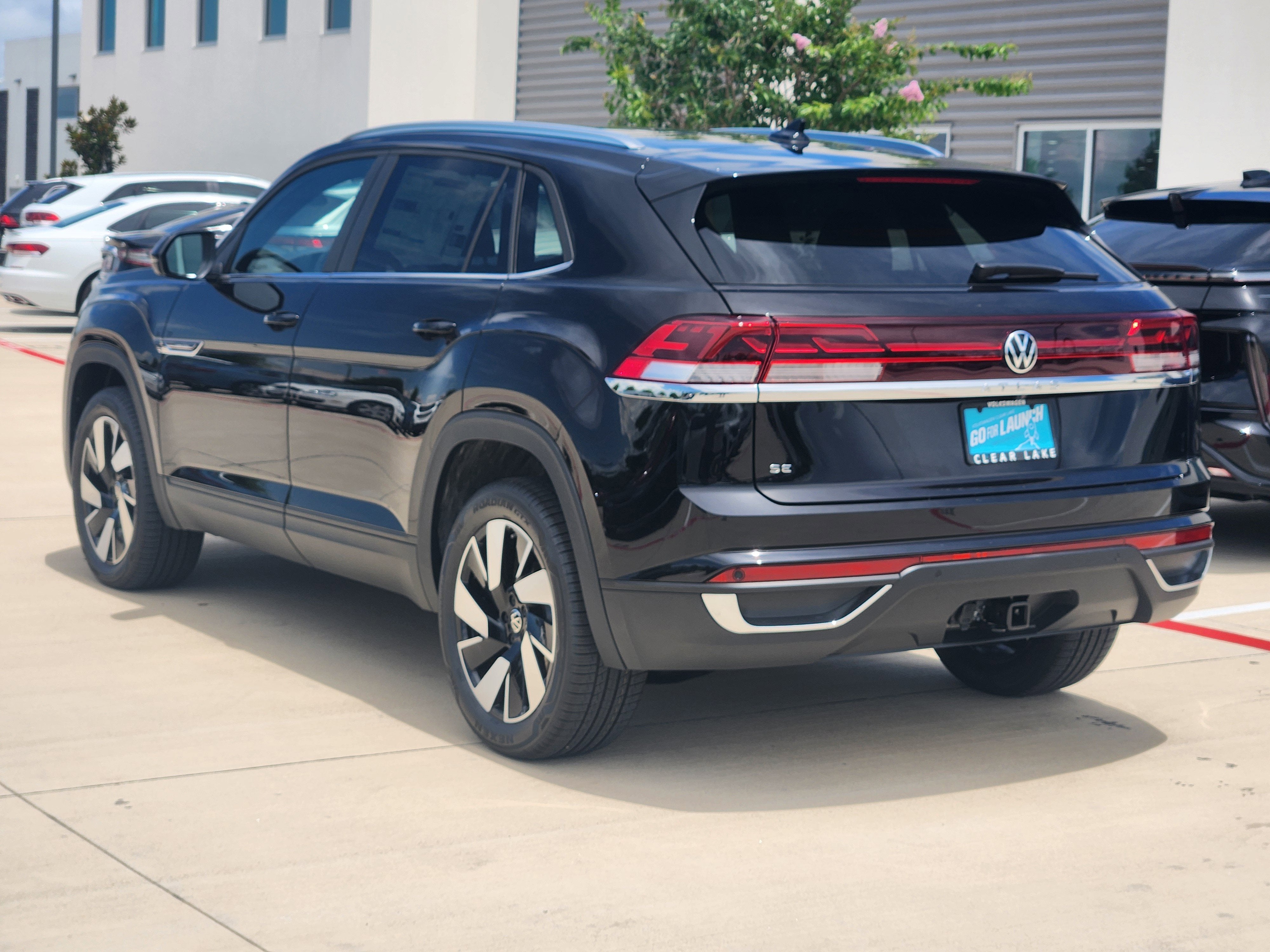 2026 Volkswagen Atlas Cross Sport 2.0T SE w/Technology