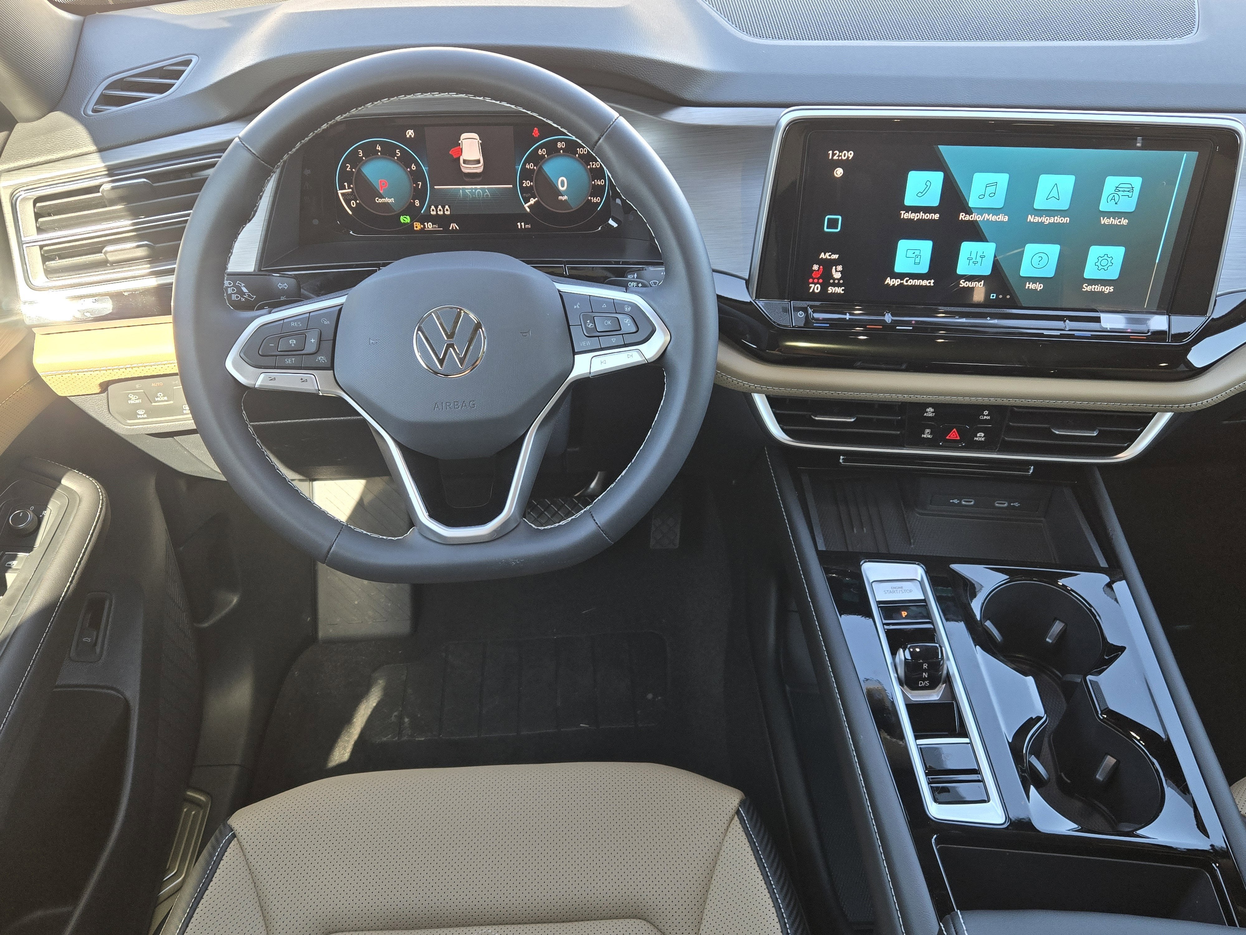 2026 Volkswagen Atlas Cross Sport 2.0T SE w/Technology