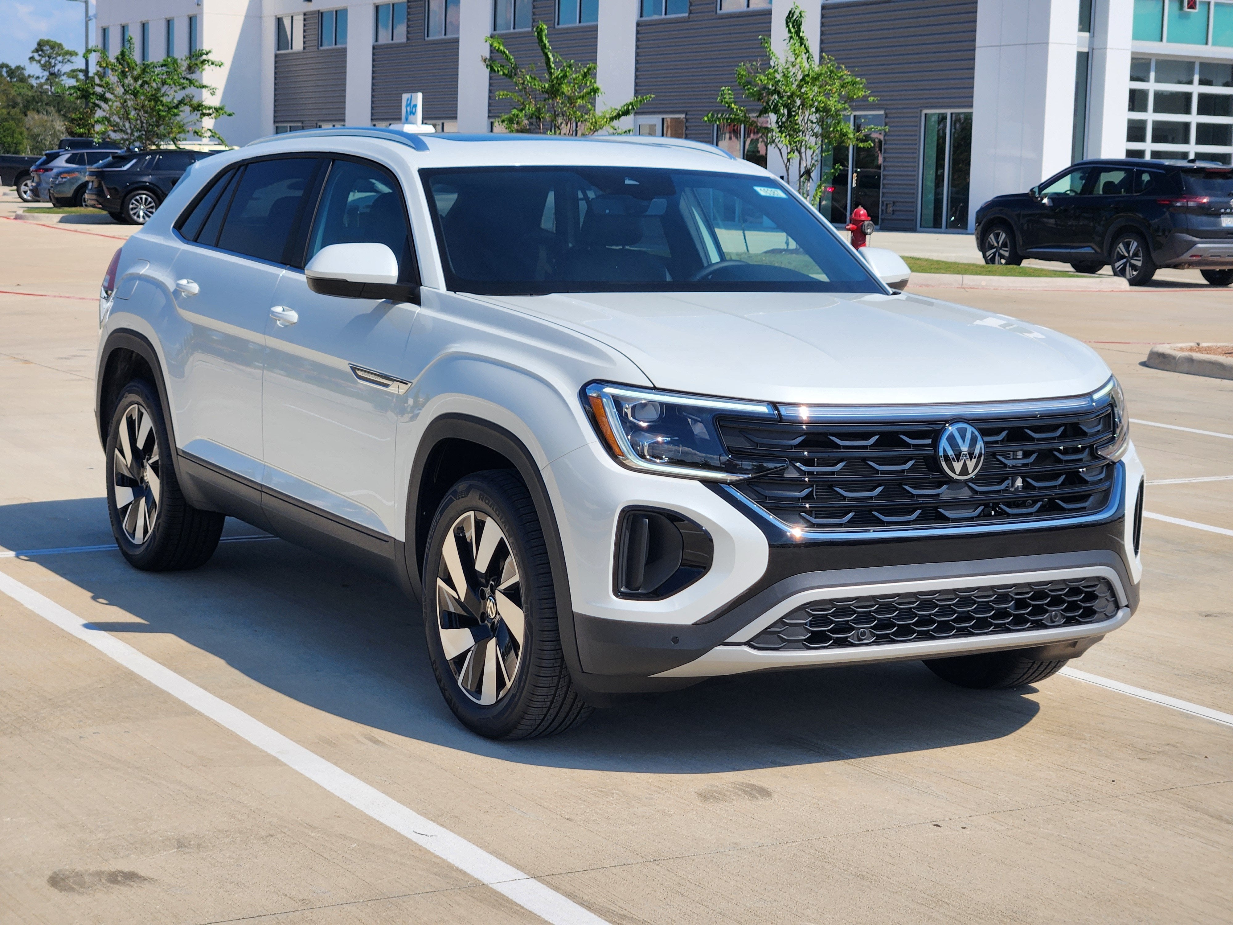 2026 Volkswagen Atlas Cross Sport 2.0T SE w/Technology