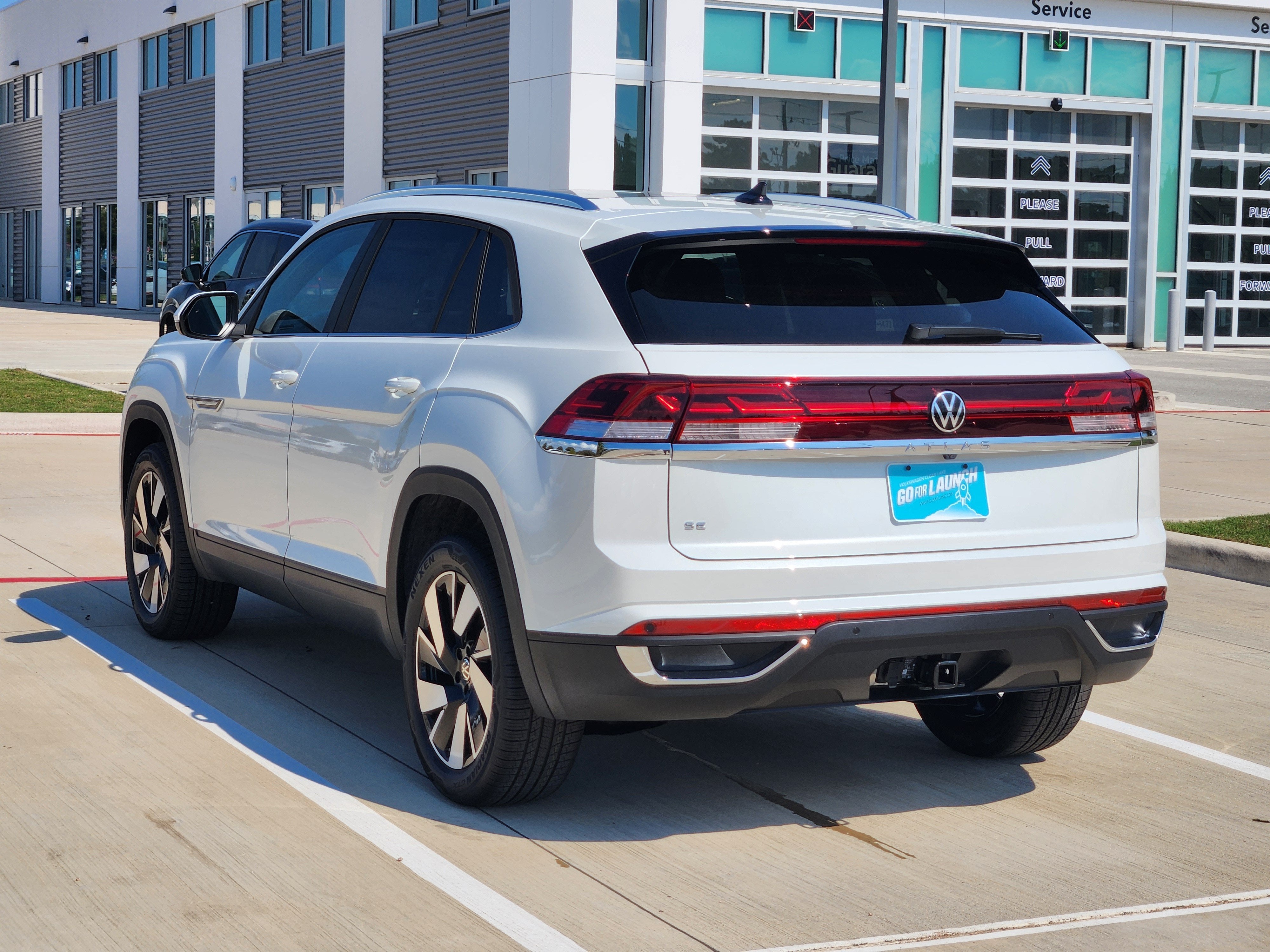 2026 Volkswagen Atlas Cross Sport 2.0T SE w/Technology