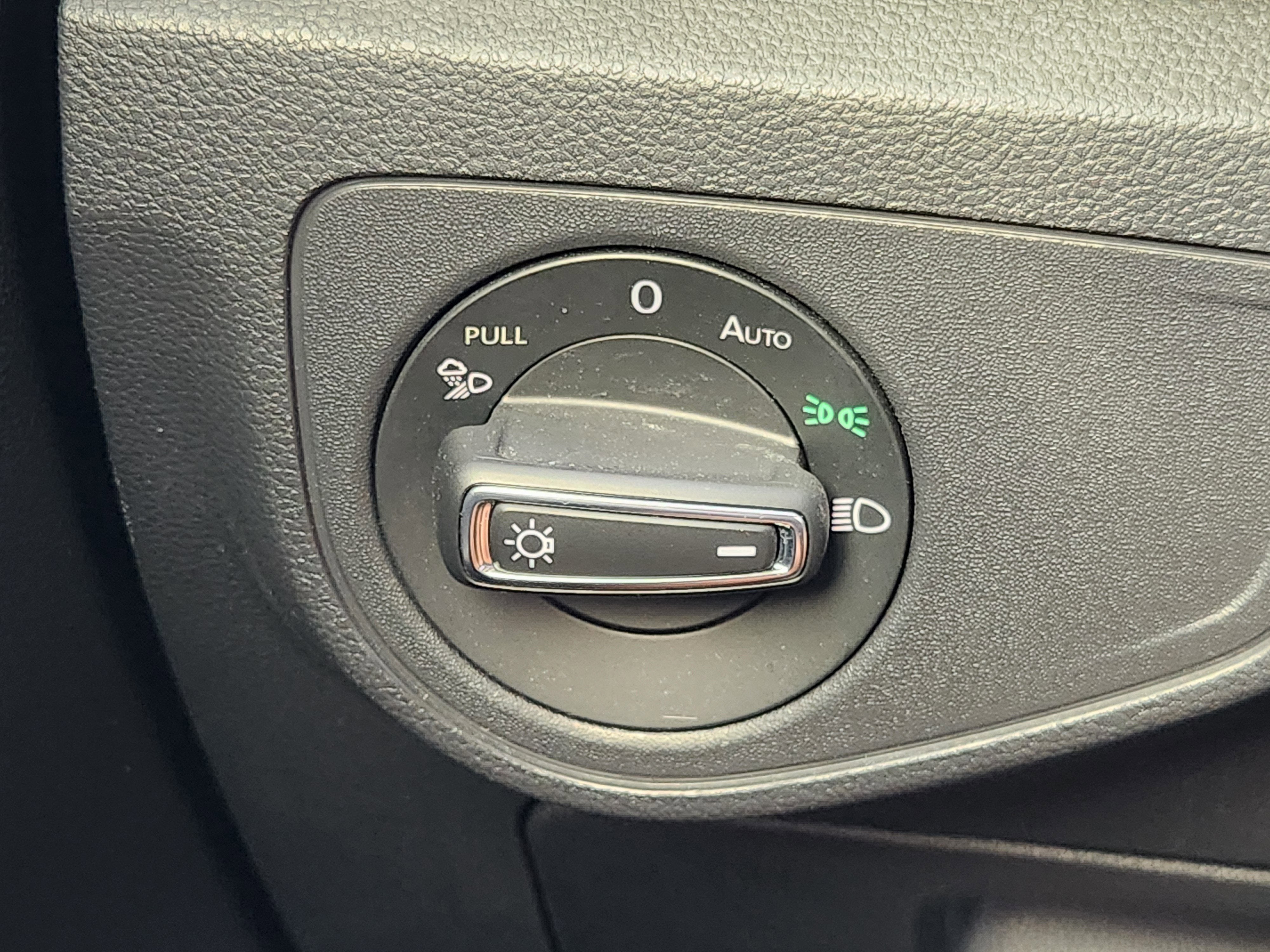 2021 Volkswagen Atlas Cross Sport 3.6L V6 SE w/Technology