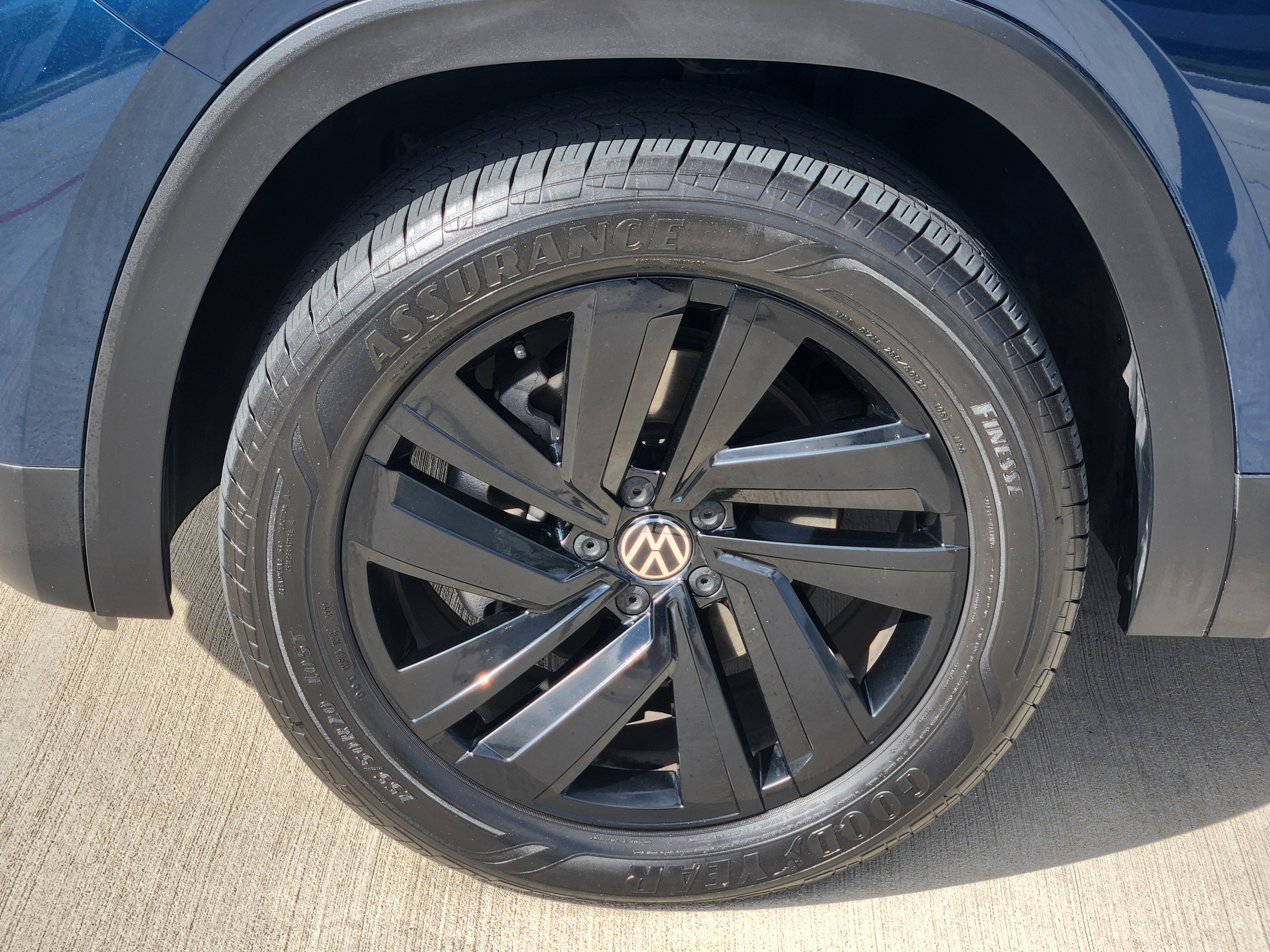 2023 Volkswagen Atlas Cross Sport 3.6L V6 SE w/Technology