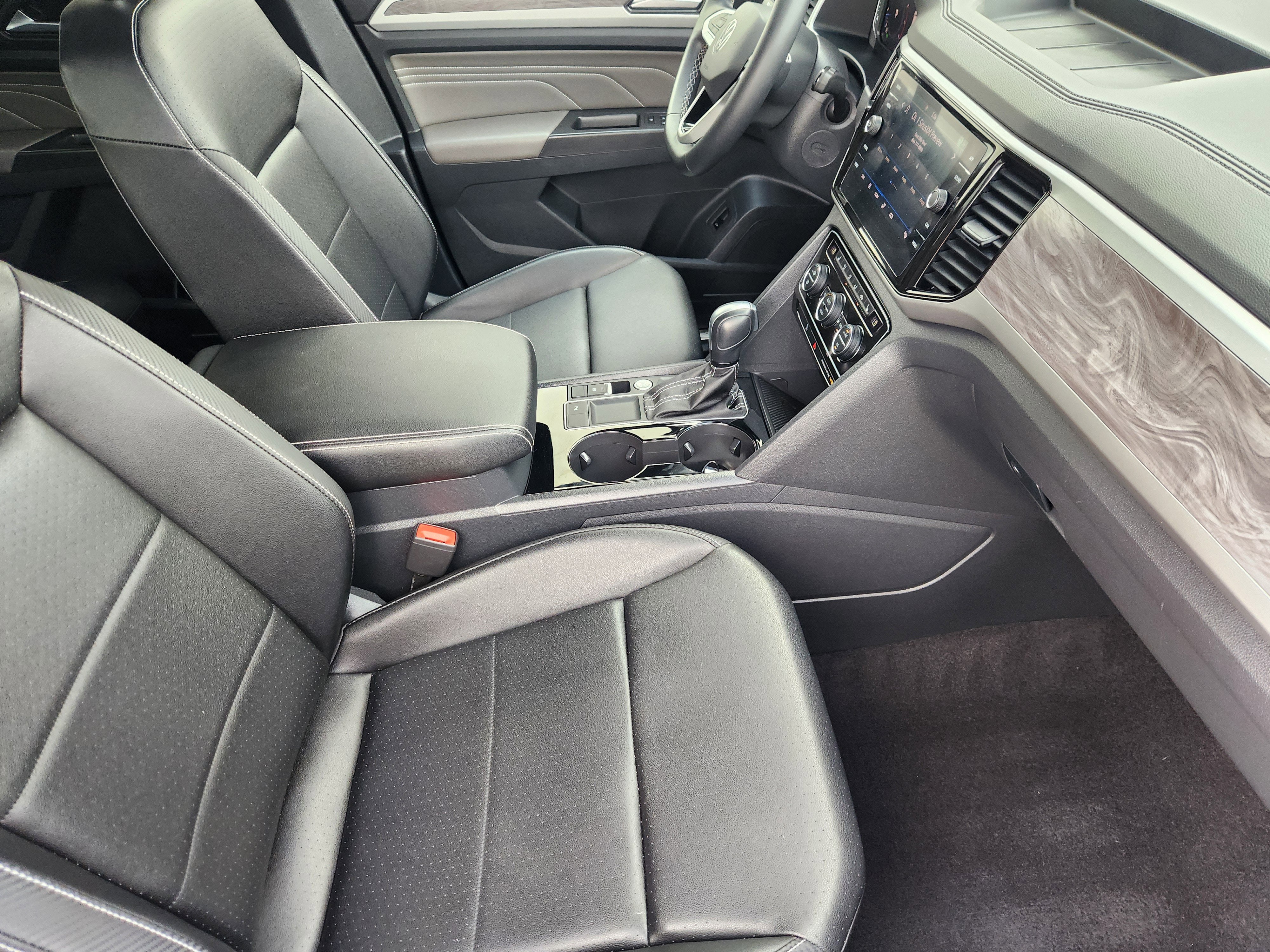 2023 Volkswagen Atlas Cross Sport 3.6L V6 SE w/Technology