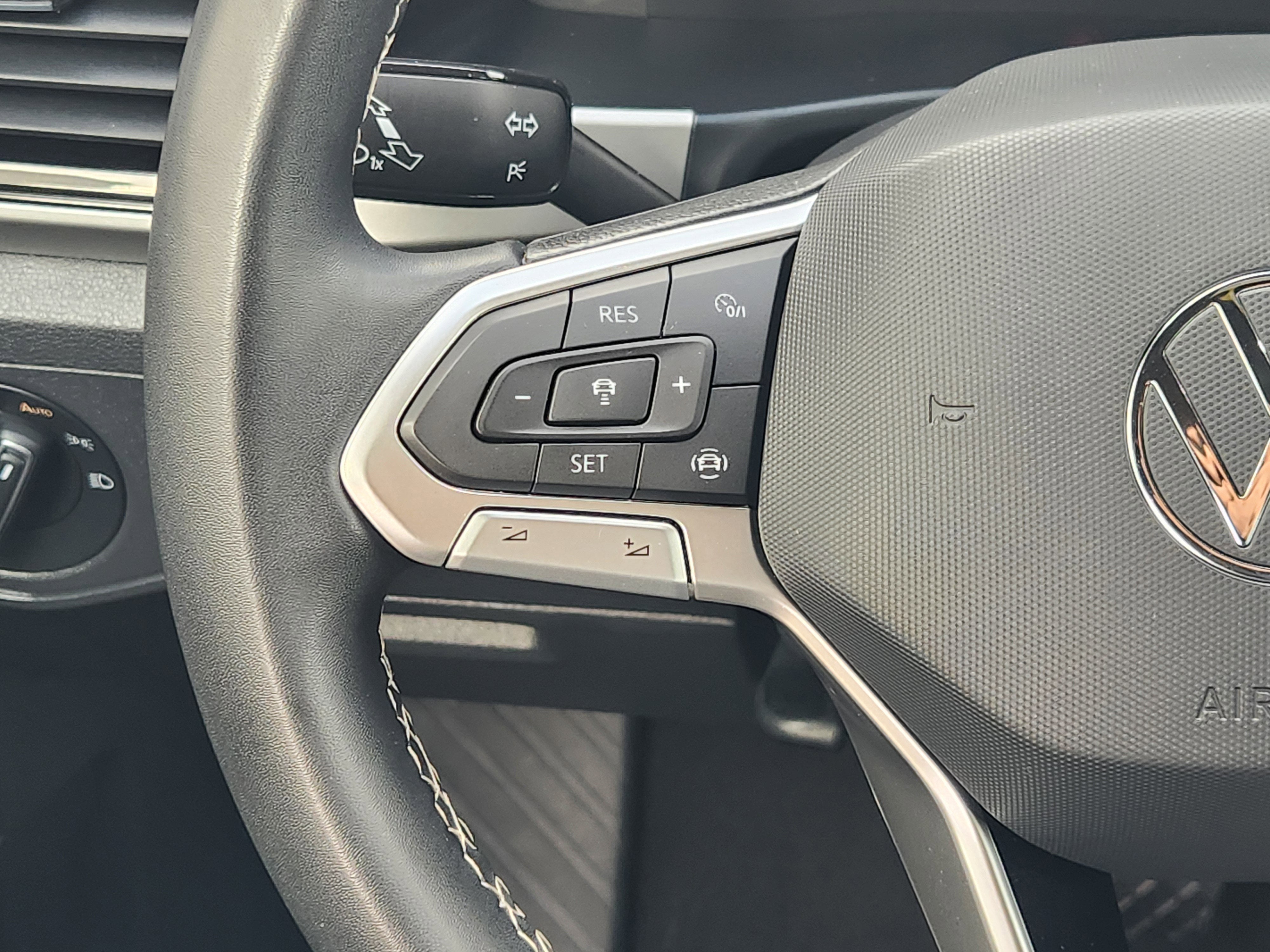 2023 Volkswagen Atlas Cross Sport 3.6L V6 SE w/Technology
