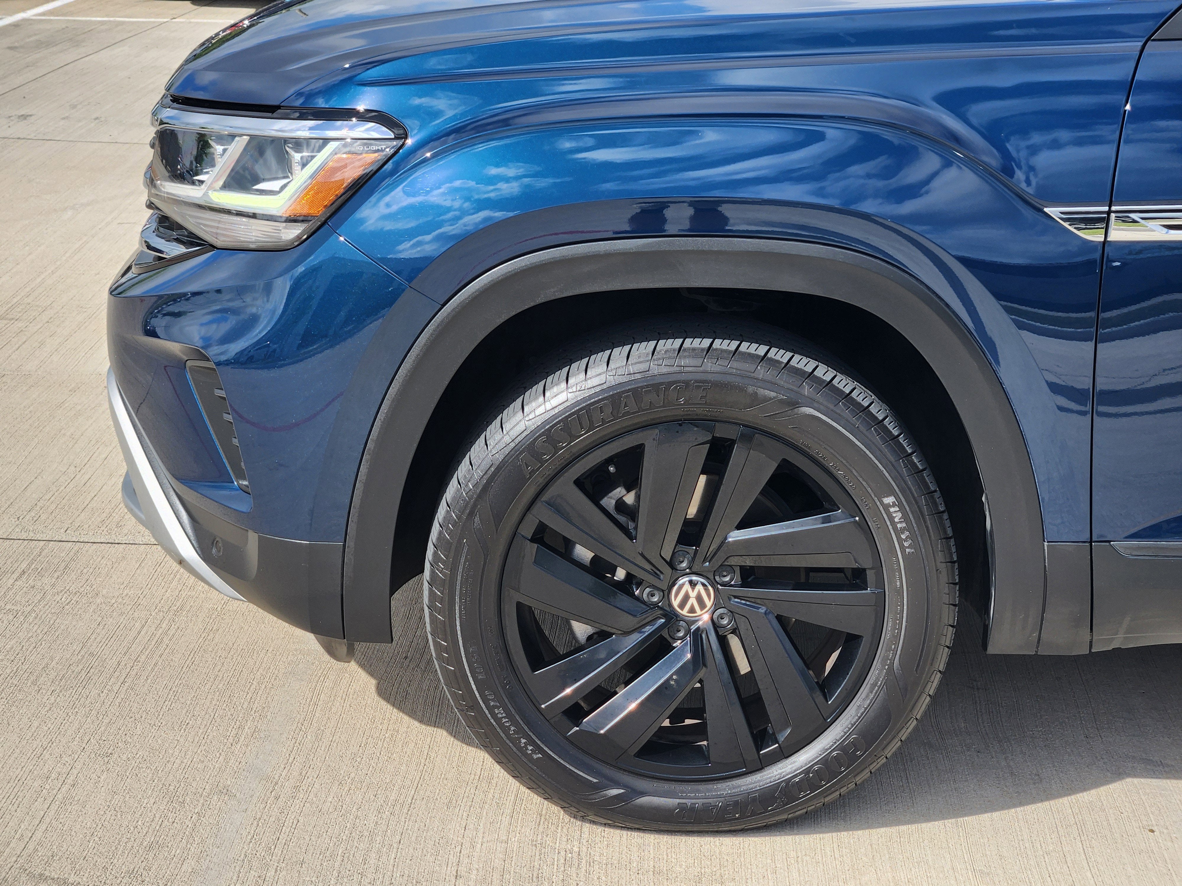 2023 Volkswagen Atlas Cross Sport 3.6L V6 SE w/Technology