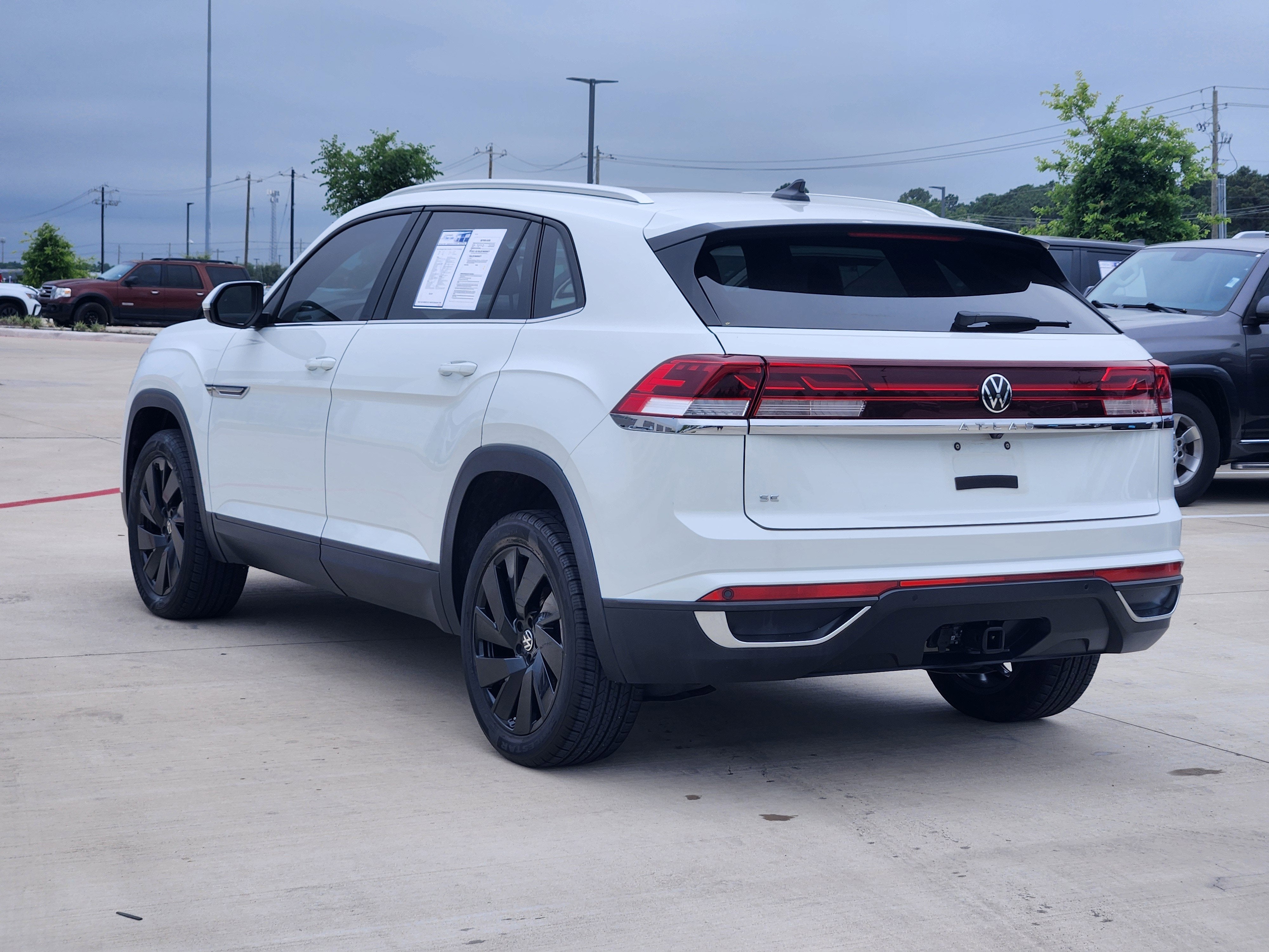 2024 Volkswagen Atlas Cross Sport 2.0T SE w/Technology