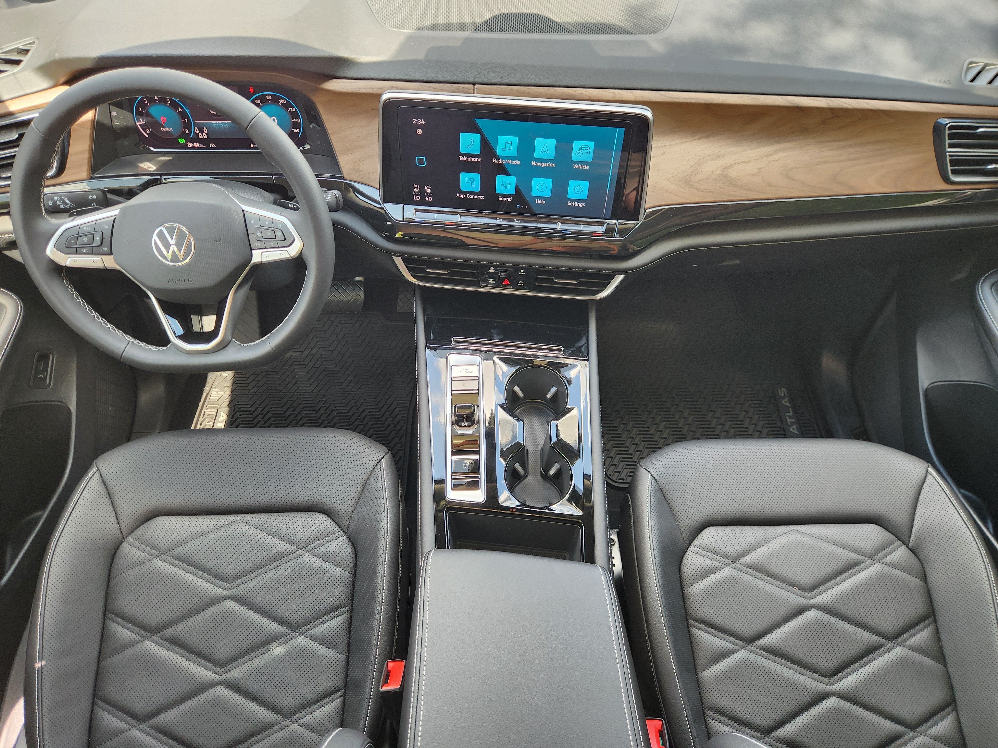 2026 Volkswagen Atlas 2.0T SE w/Technology
