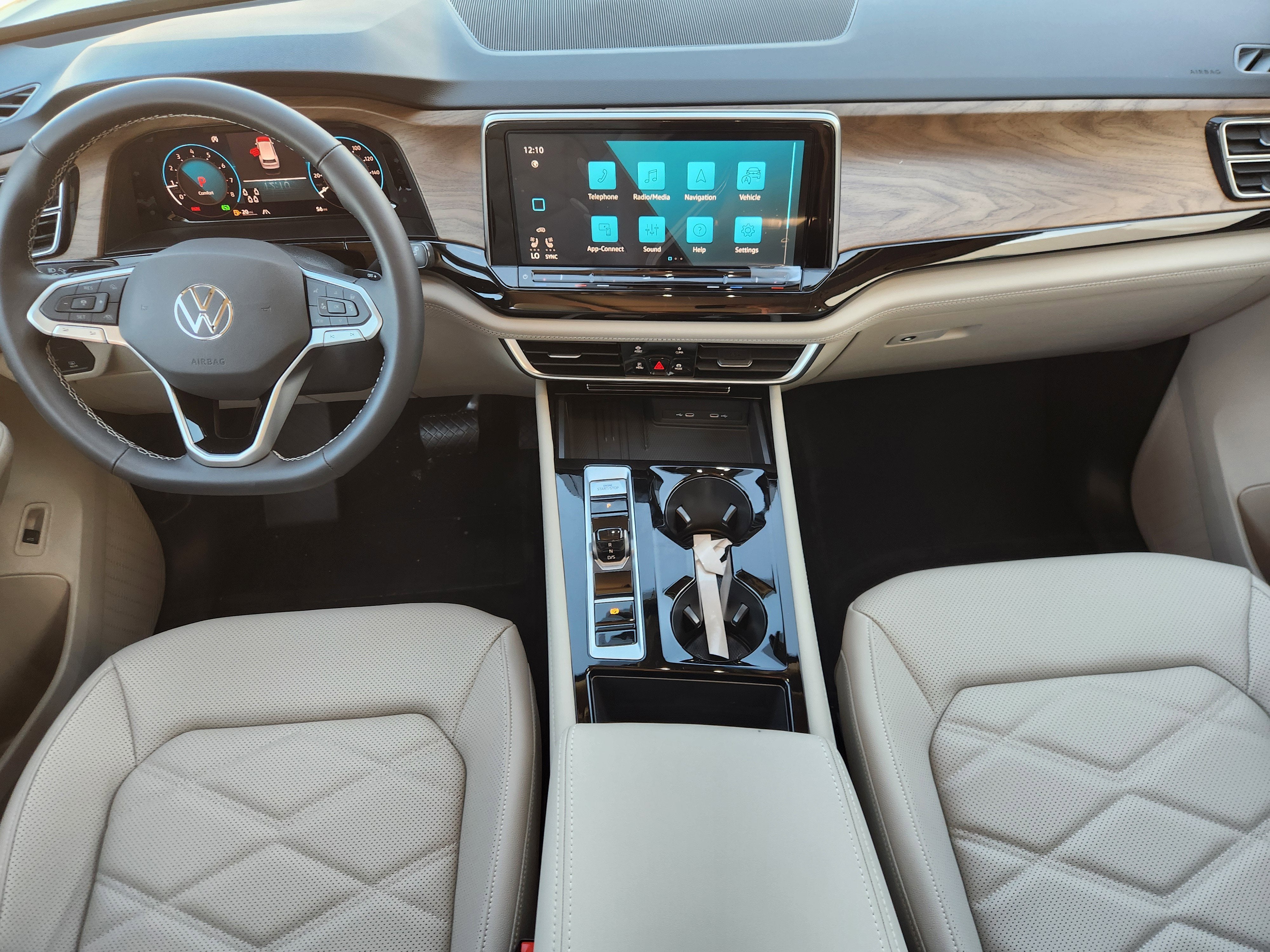 2026 Volkswagen Atlas 2.0T SE w/Technology