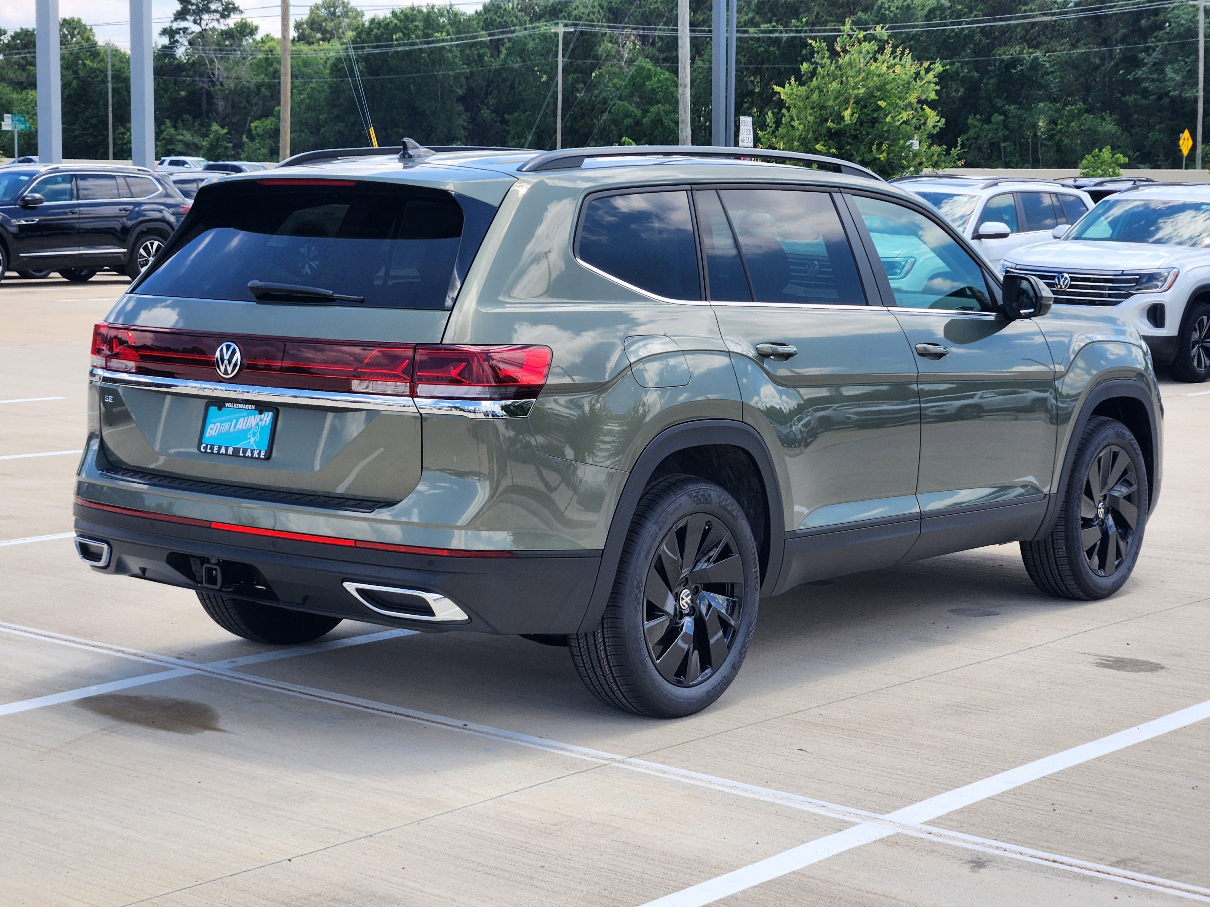 2026 Volkswagen Atlas 2.0T SE w/Technology