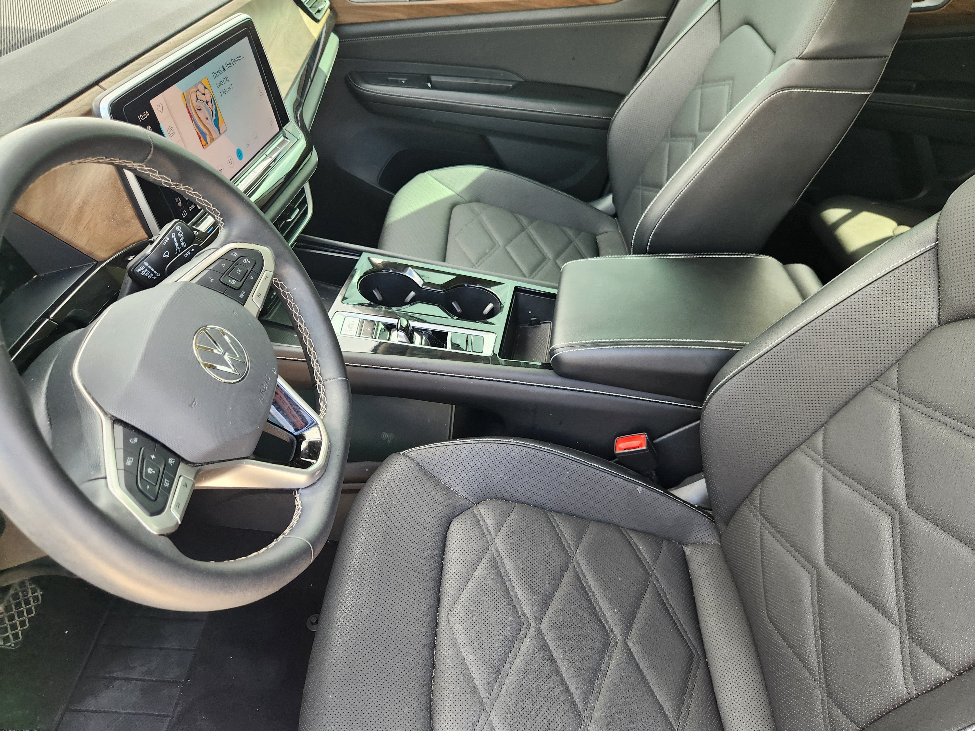 2024 Volkswagen Atlas 2.0T SE w/Technology