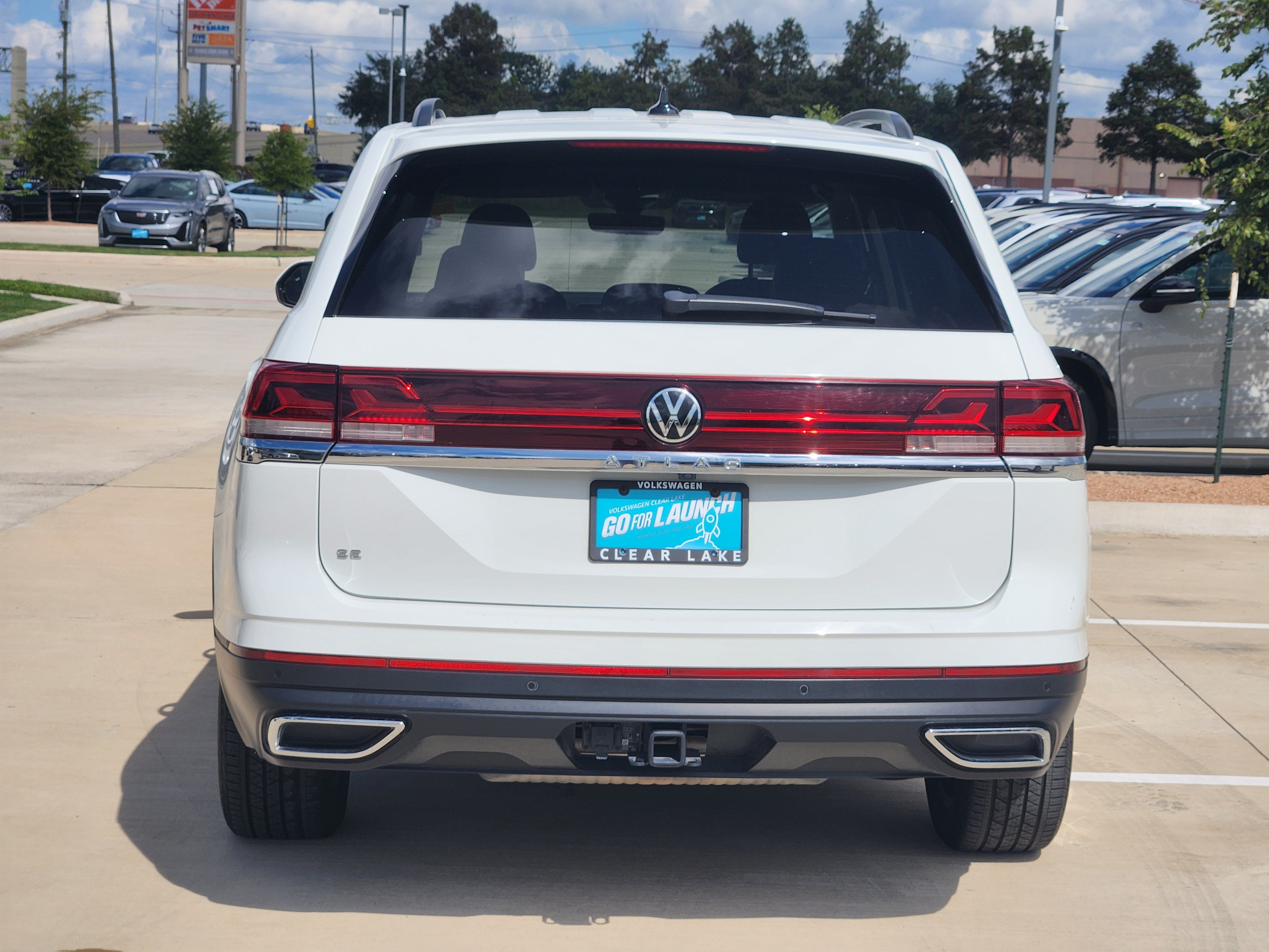2024 Volkswagen Atlas 2.0T SE w/Technology