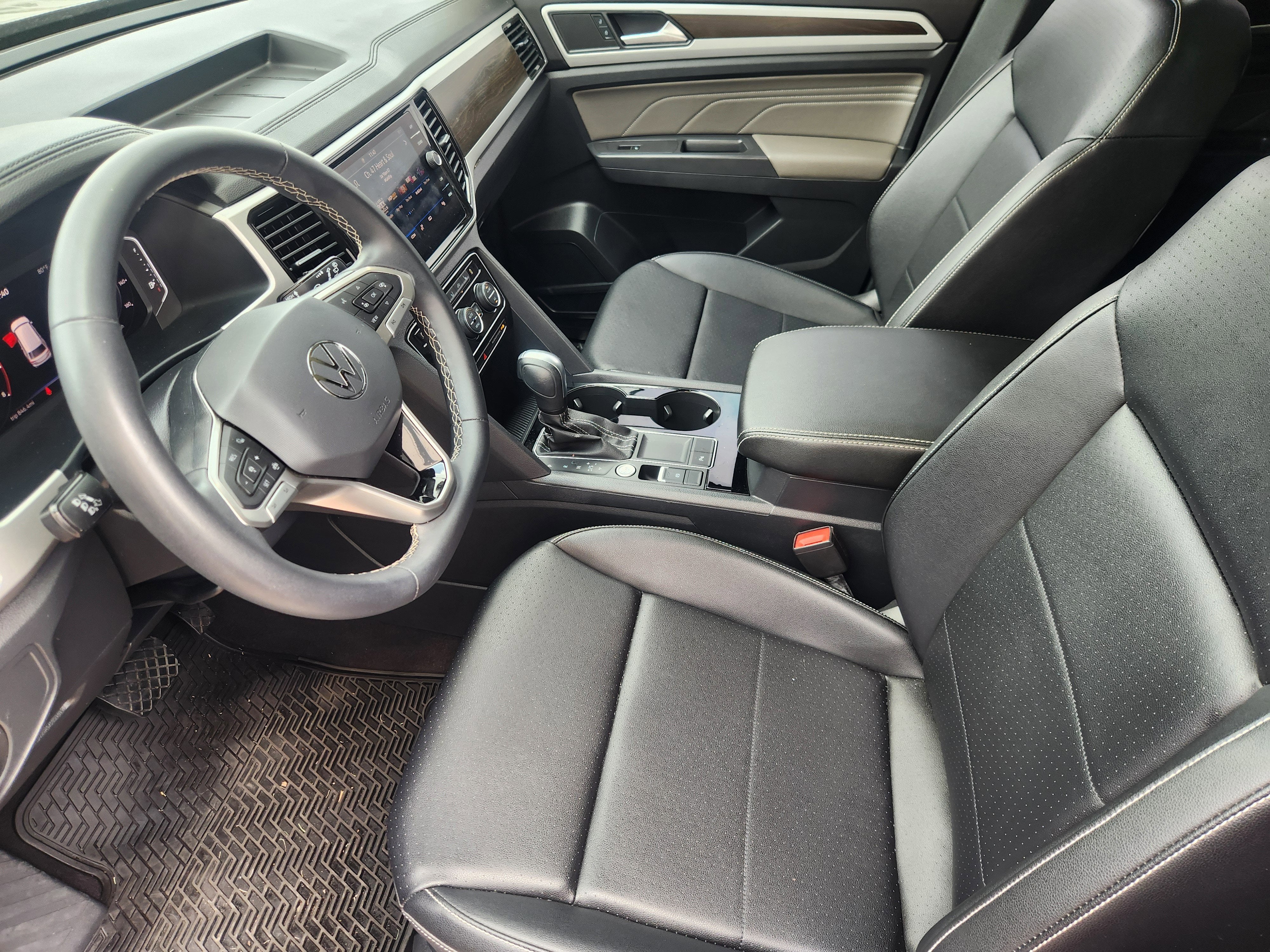 2023 Volkswagen Atlas 3.6L V6 SE w/Technology