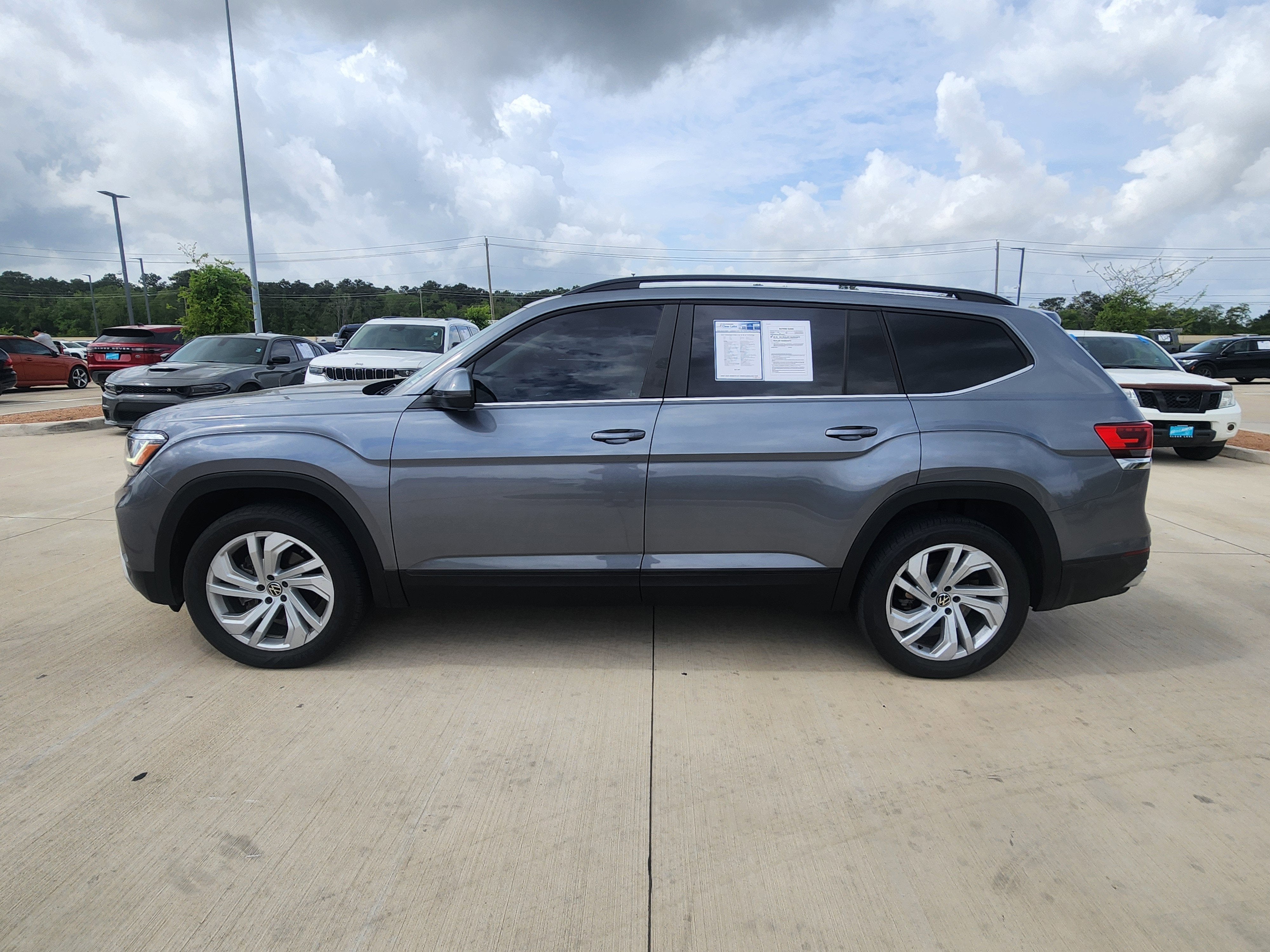 2023 Volkswagen Atlas 3.6L V6 SE w/Technology