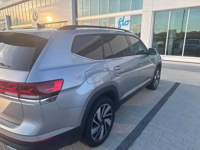 2025 Volkswagen Atlas 2.0T SE w/Technology