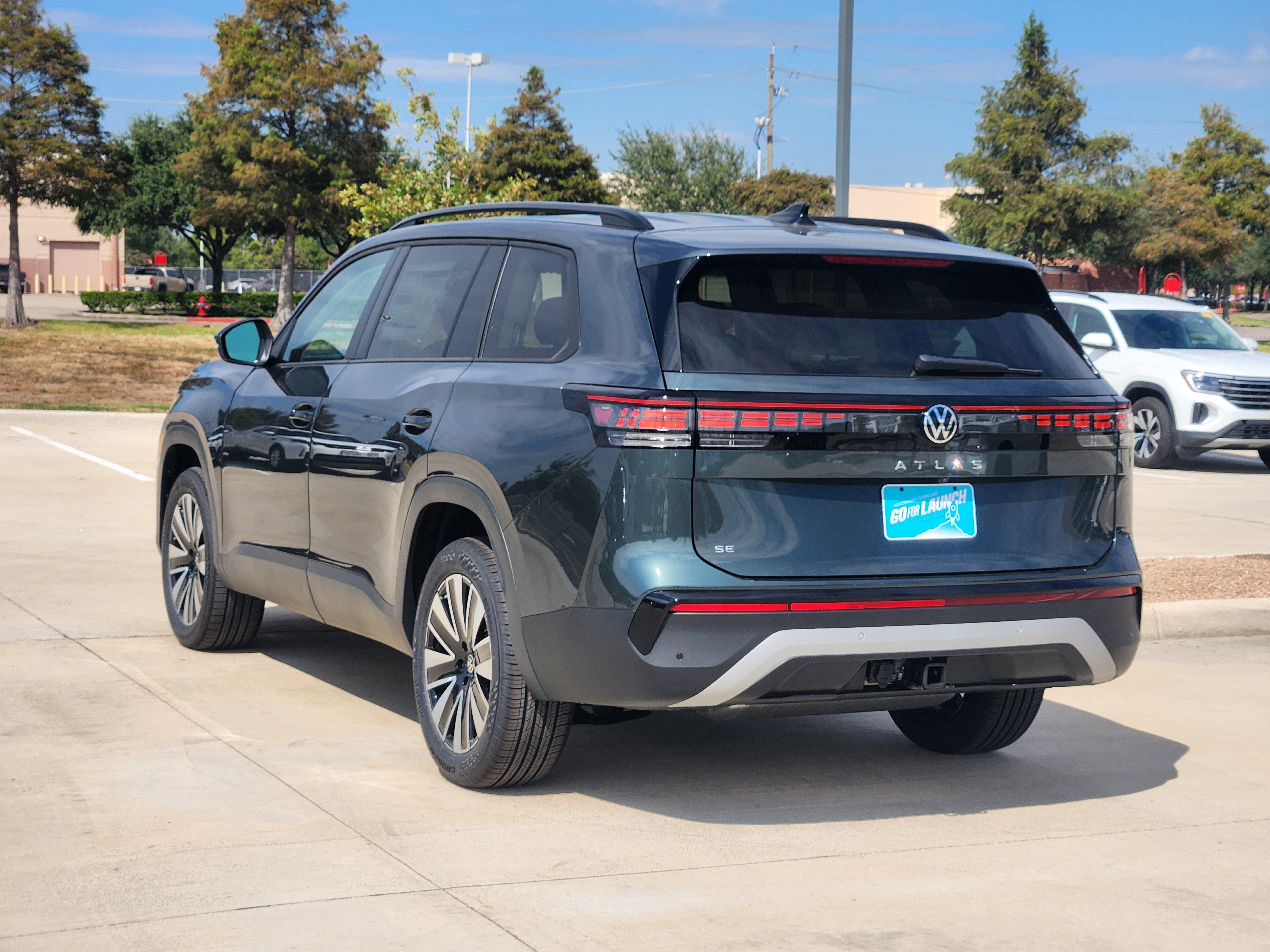 2027 Volkswagen Atlas SE w/Technology