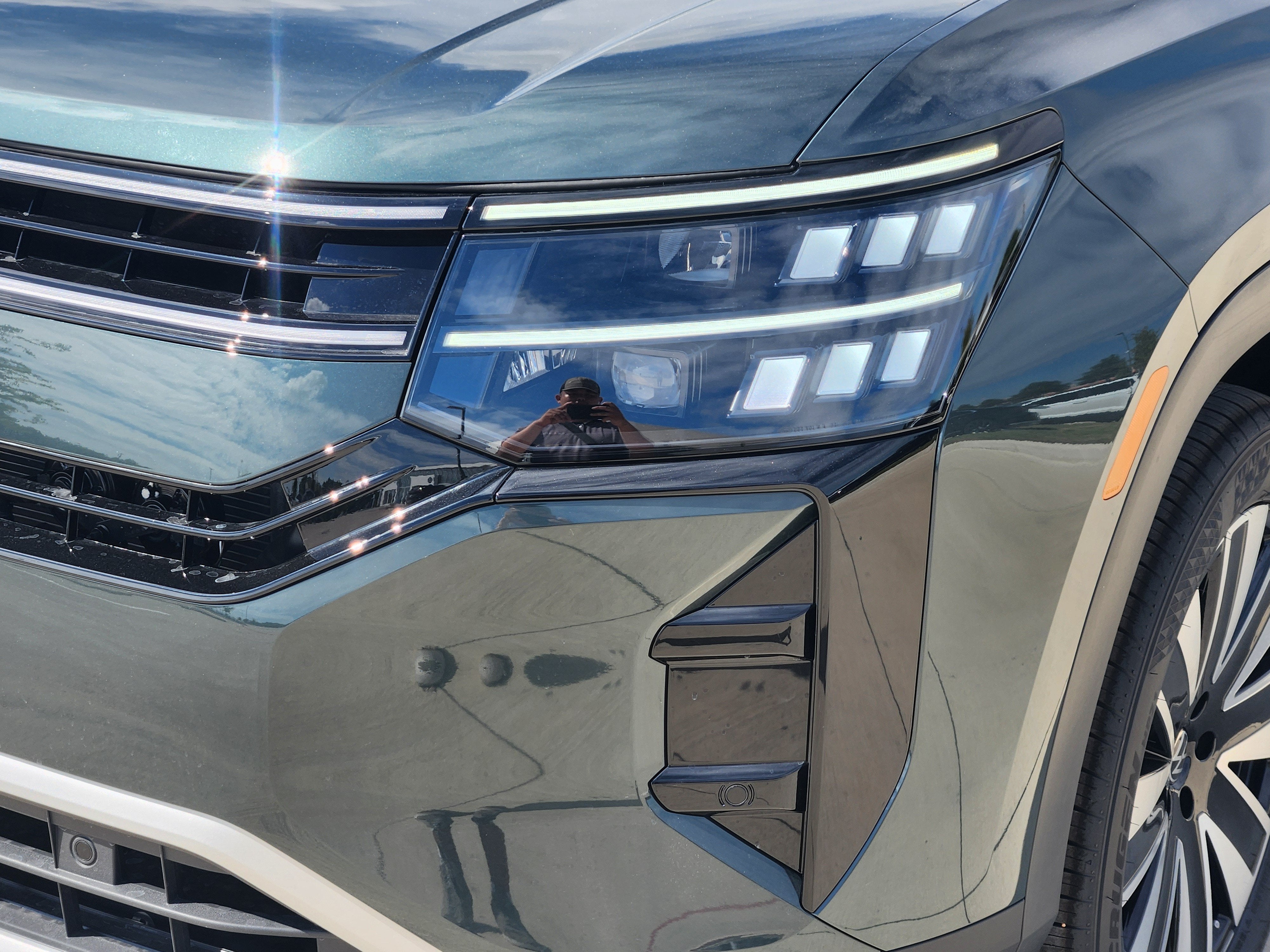 2027 Volkswagen Atlas SE w/Technology