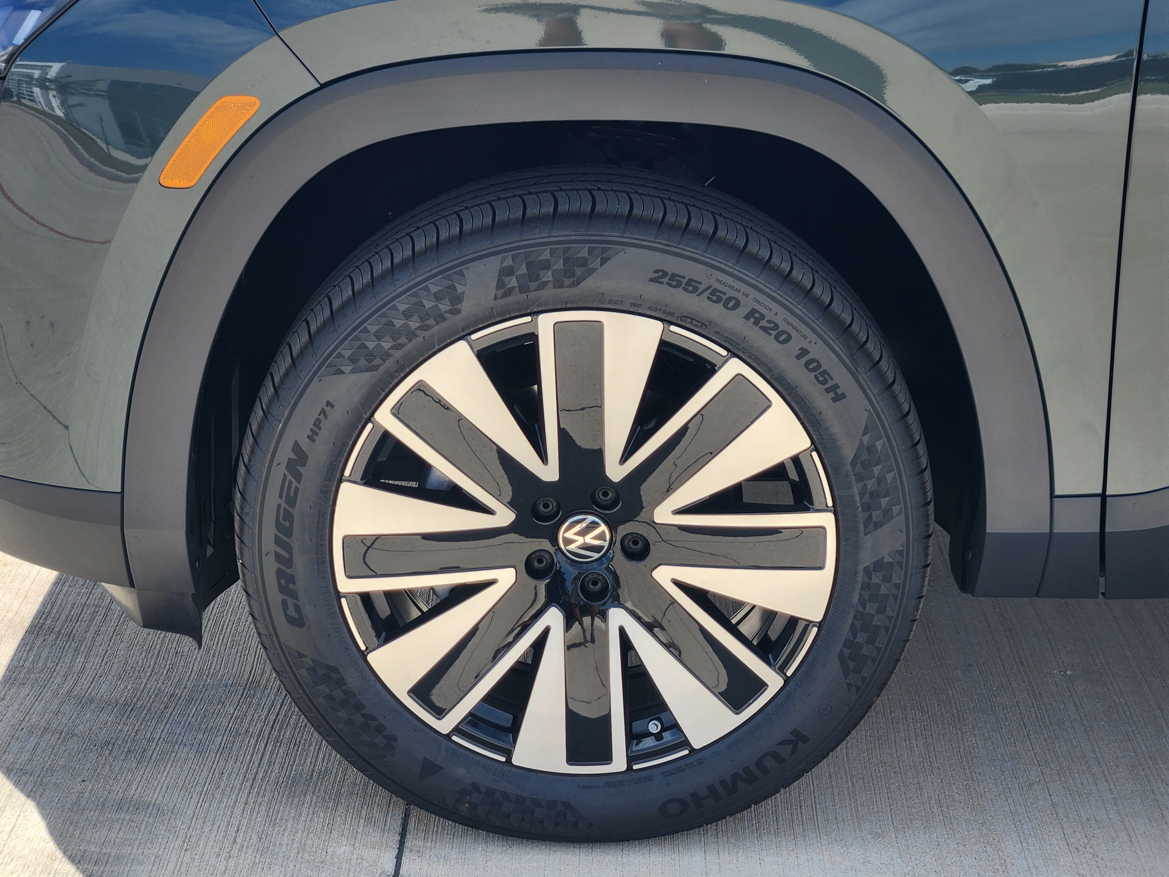 2027 Volkswagen Atlas SE w/Technology