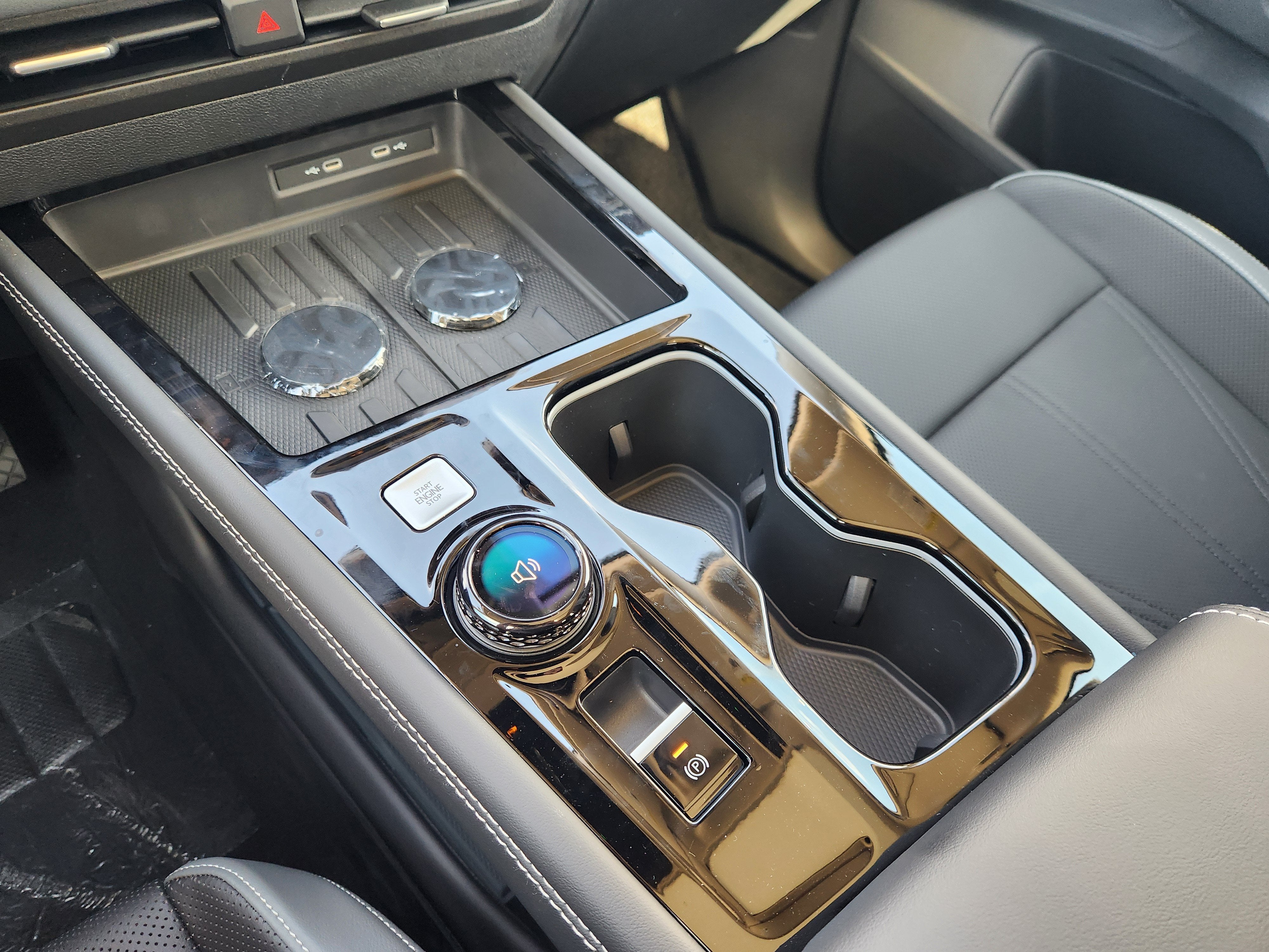 2027 Volkswagen Atlas SE w/Technology