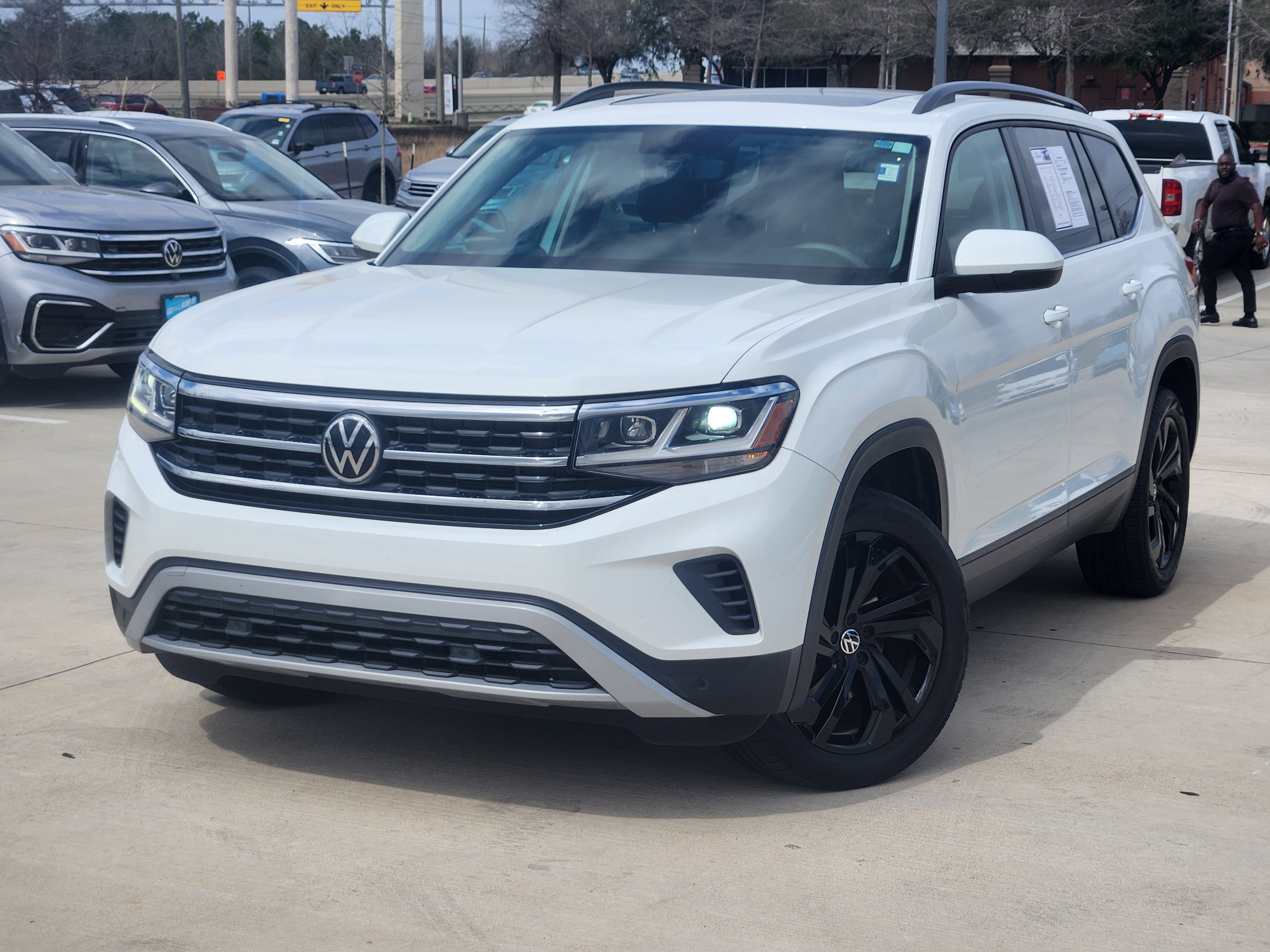 2022 Volkswagen Atlas 3.6L V6 SE w/Technology