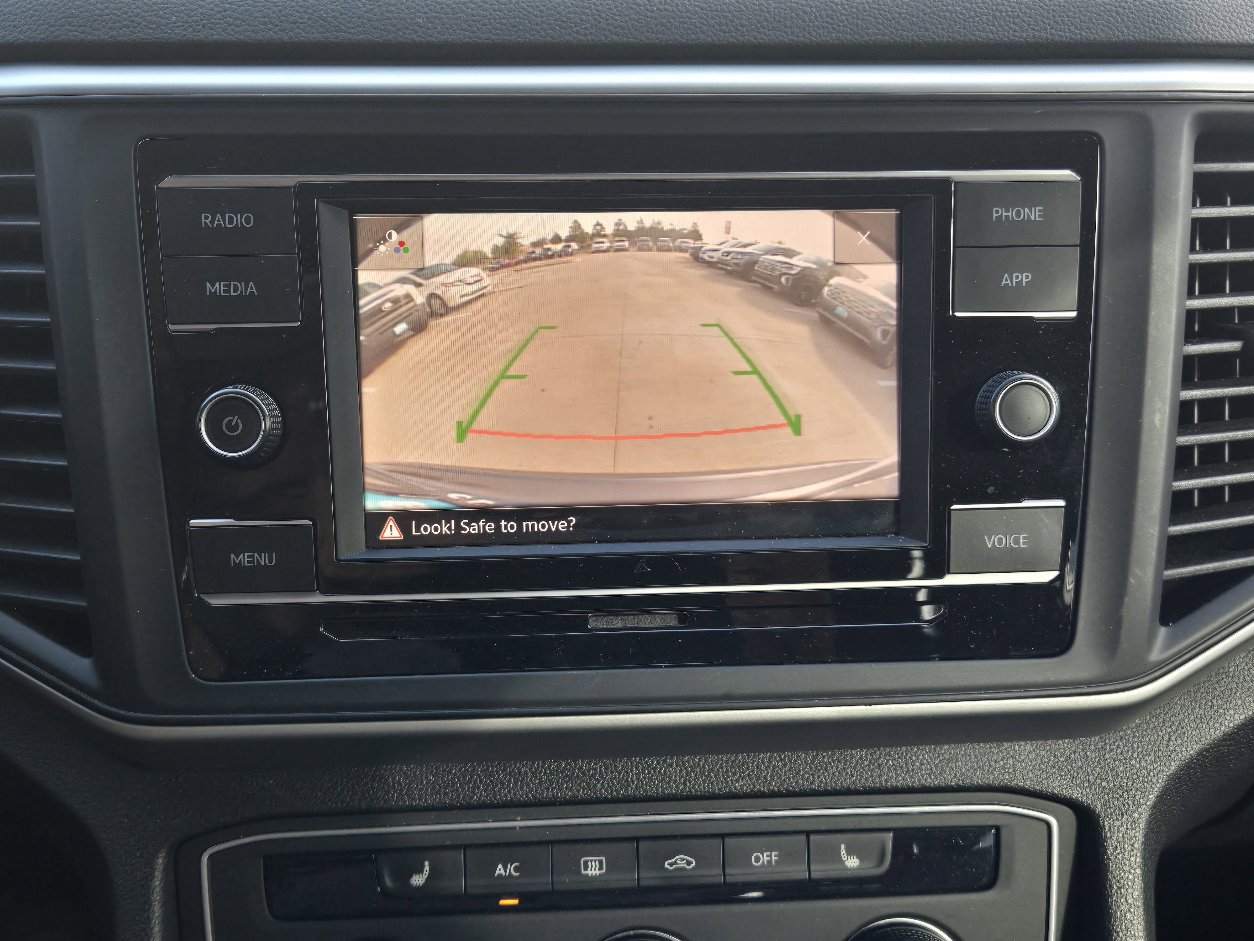 2022 Volkswagen Atlas Cross Sport 2.0T SE