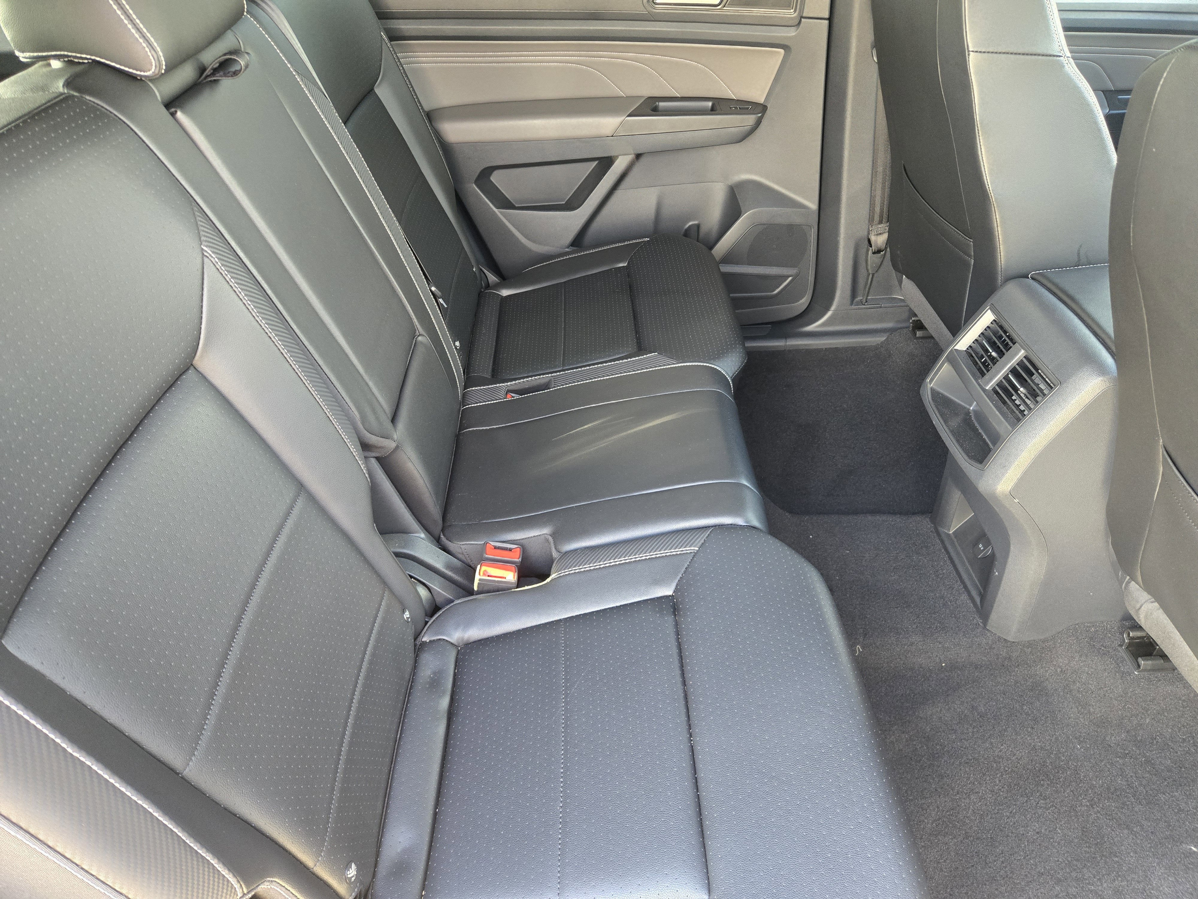 2022 Volkswagen Atlas Cross Sport 2.0T SE