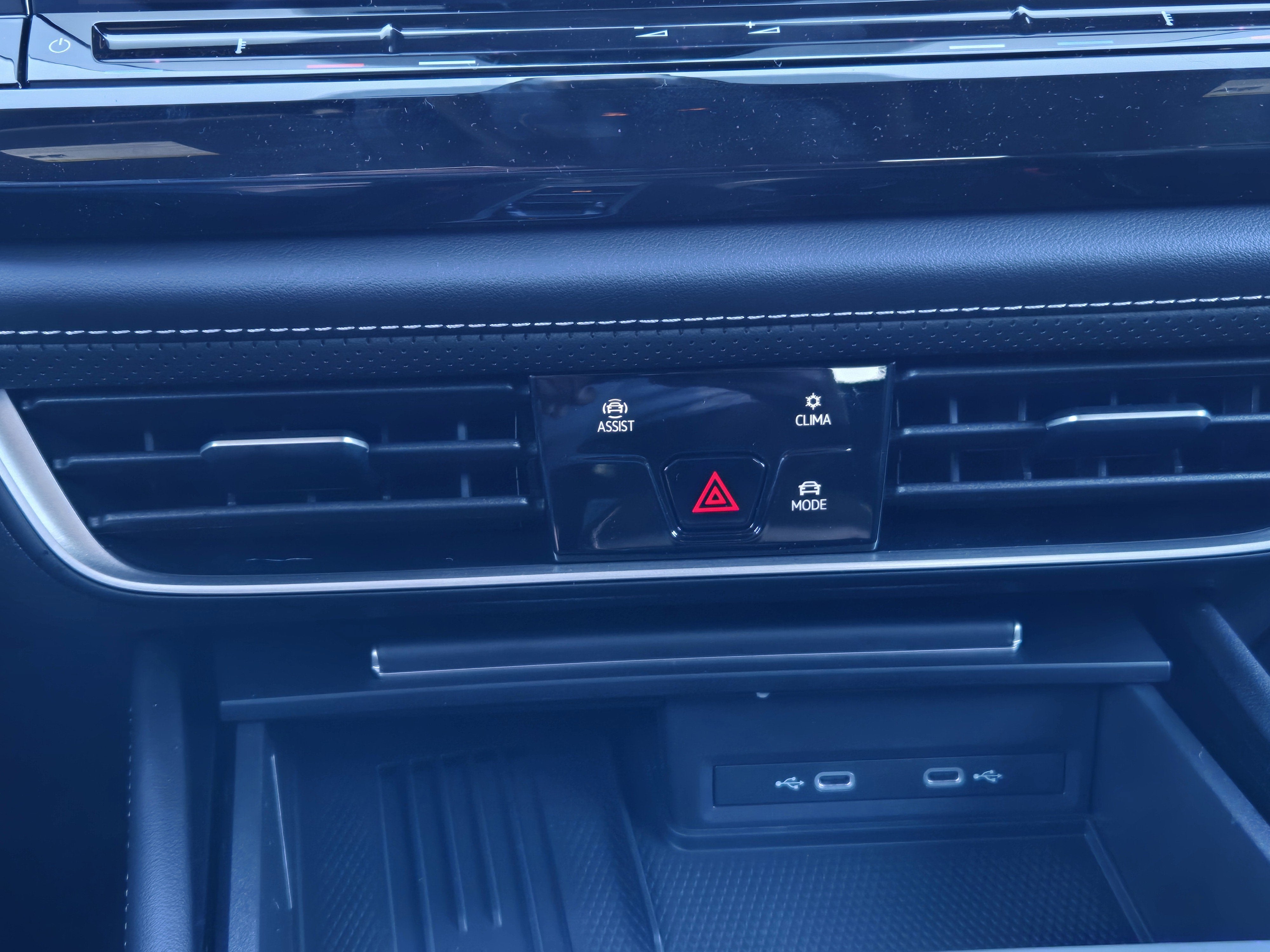 2026 Volkswagen Atlas Cross Sport 2.0T SE