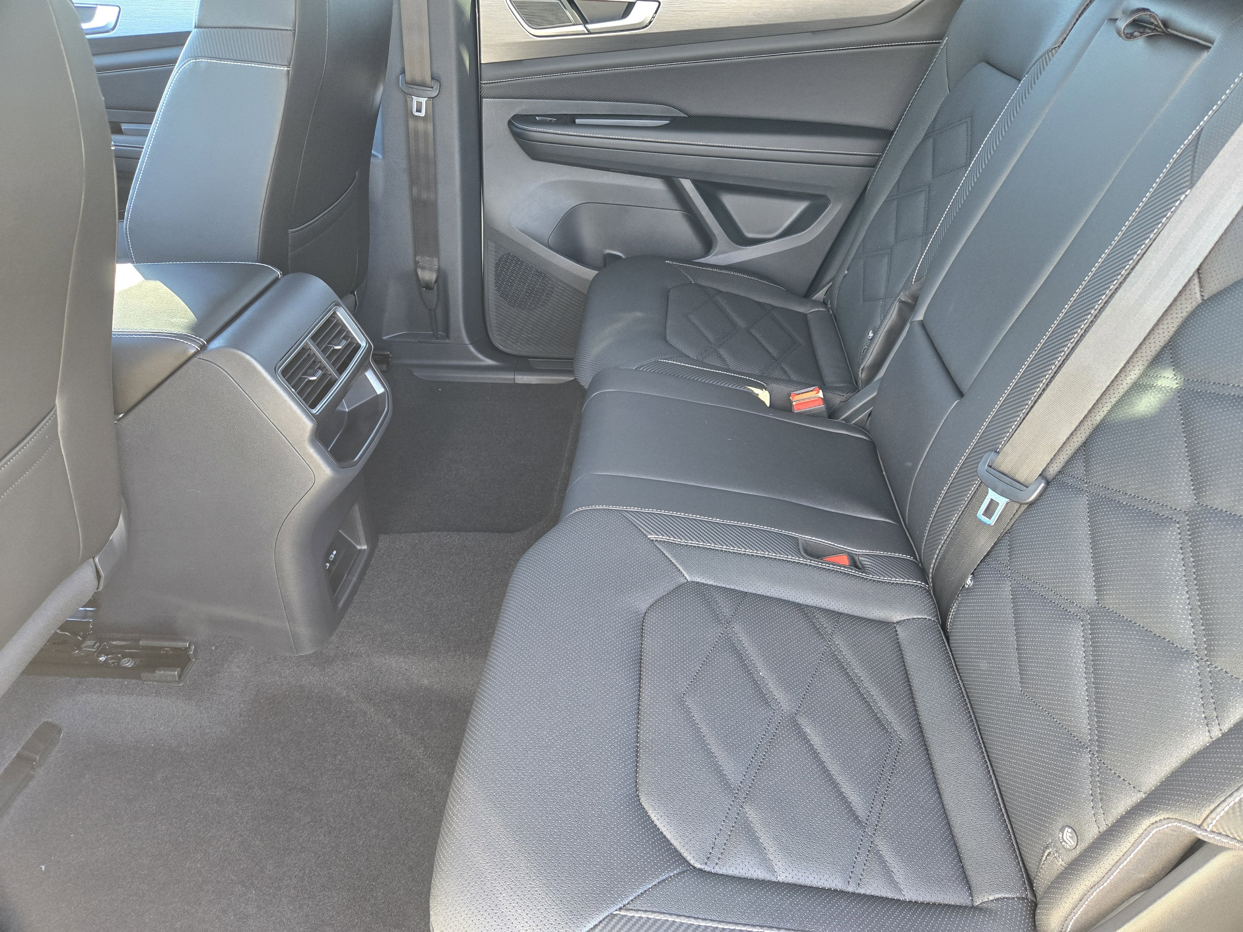 2026 Volkswagen Atlas Cross Sport 2.0T SE