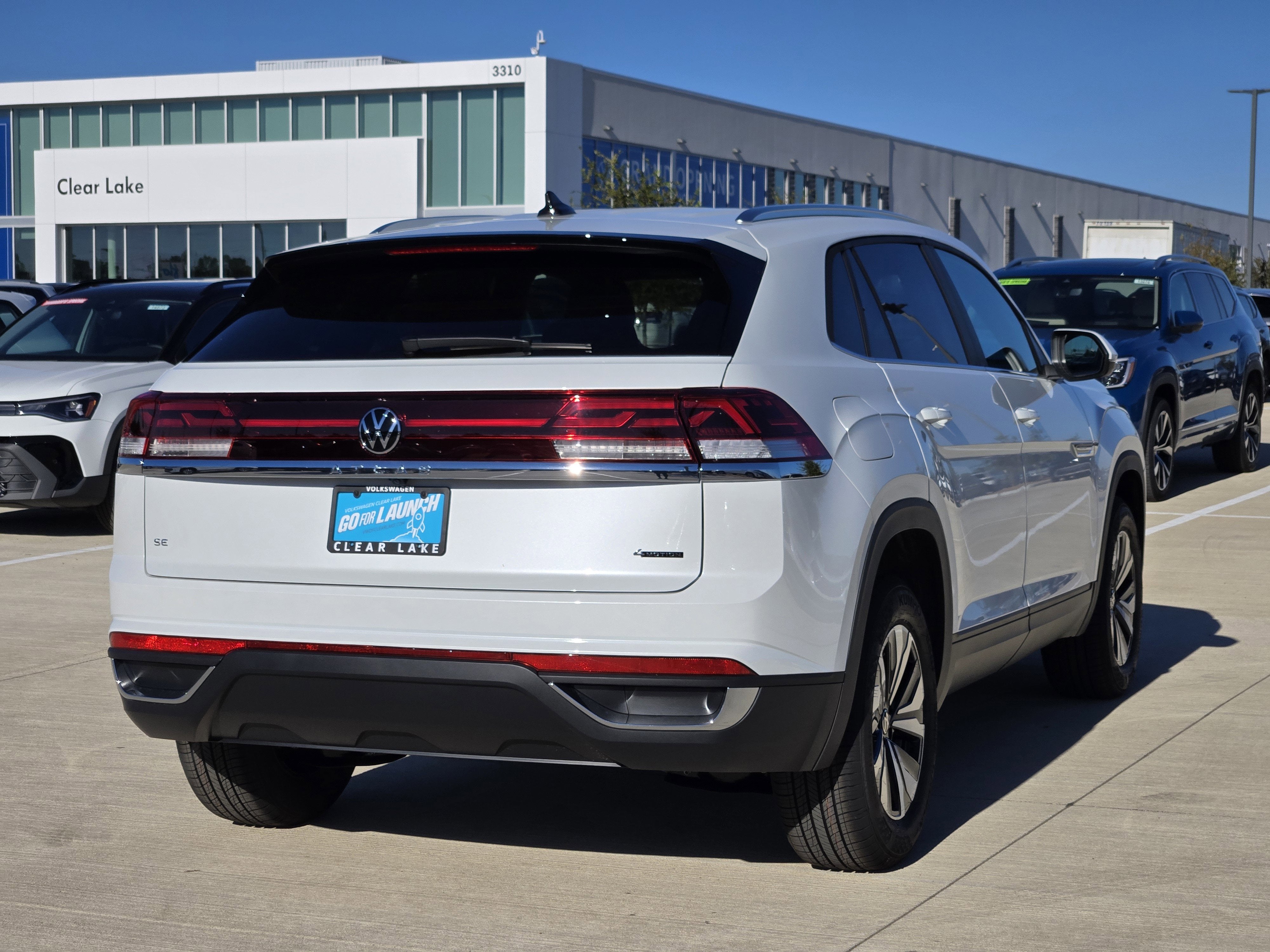 2026 Volkswagen Atlas Cross Sport 2.0T SE