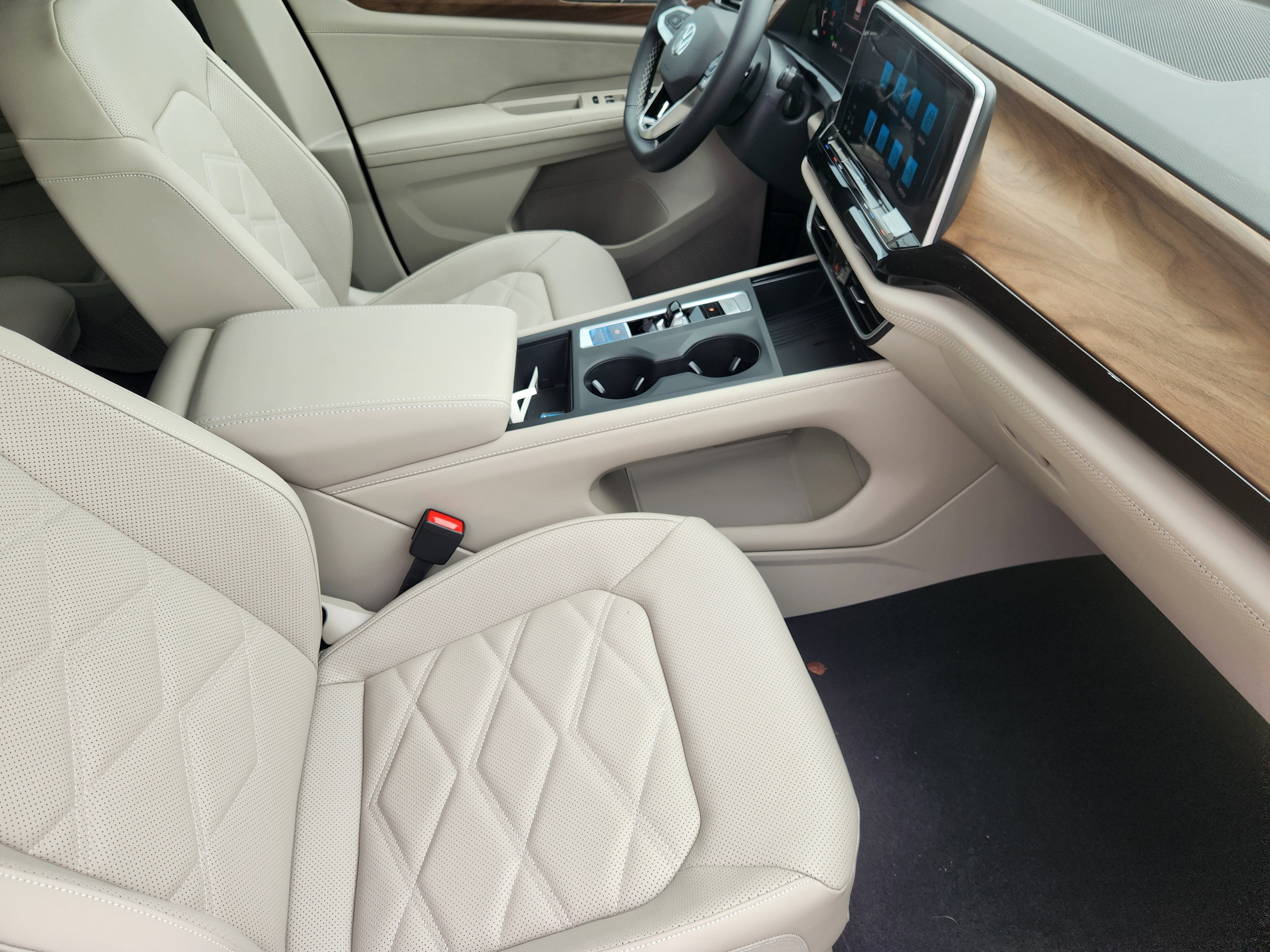 2026 Volkswagen Atlas 2.0T SE