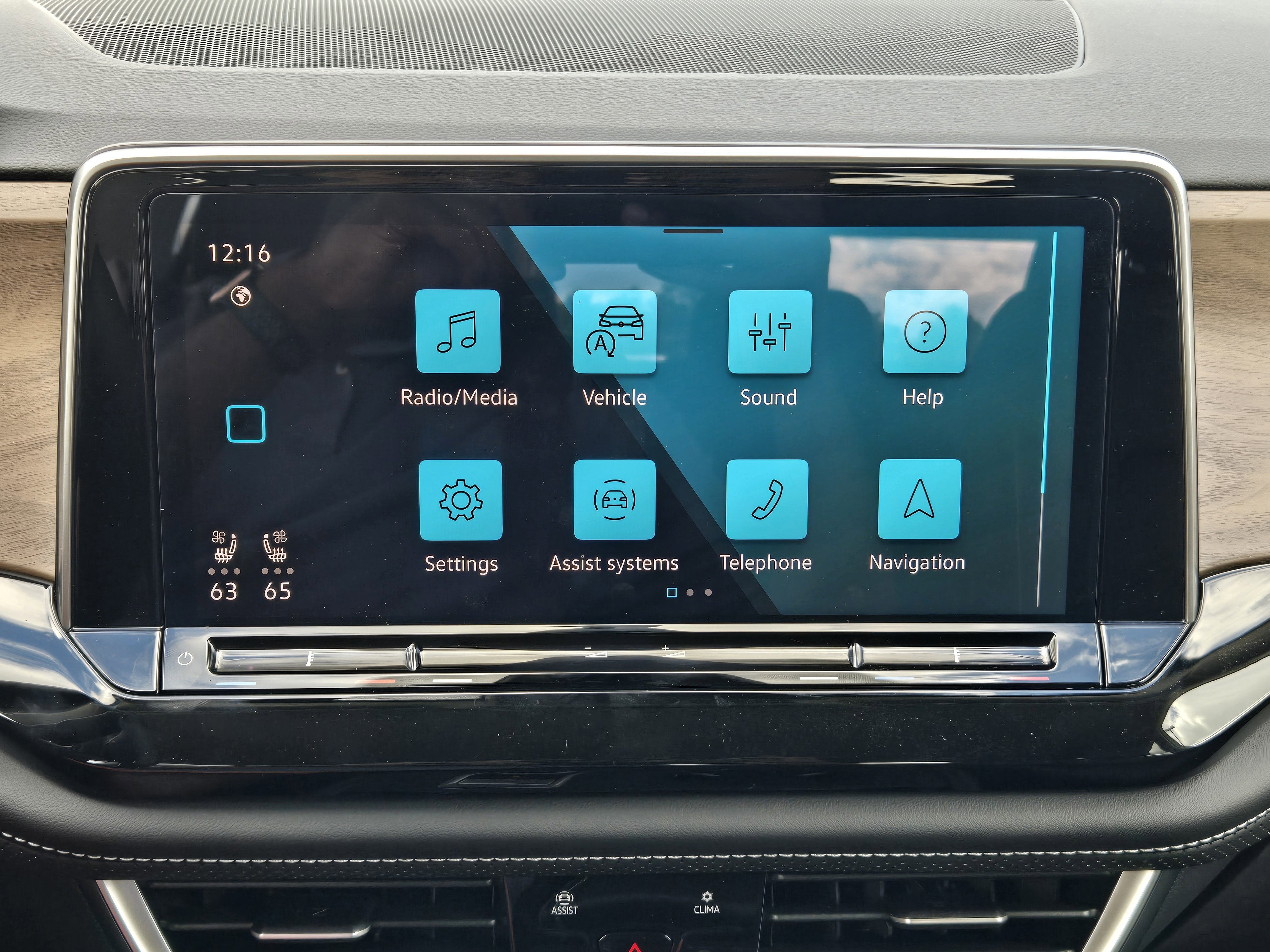 2026 Volkswagen Atlas 2.0T SE