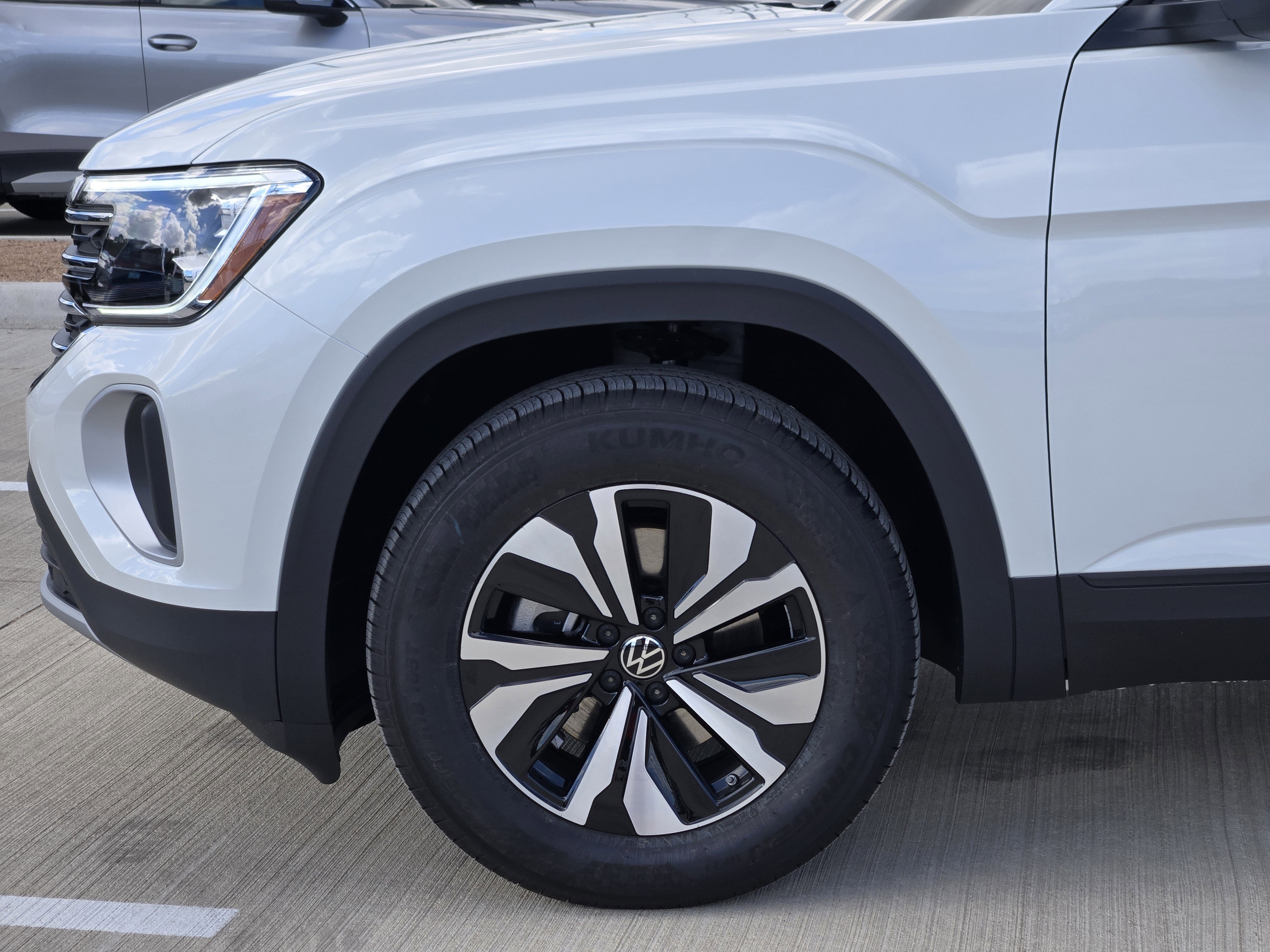 2026 Volkswagen Atlas 2.0T SE