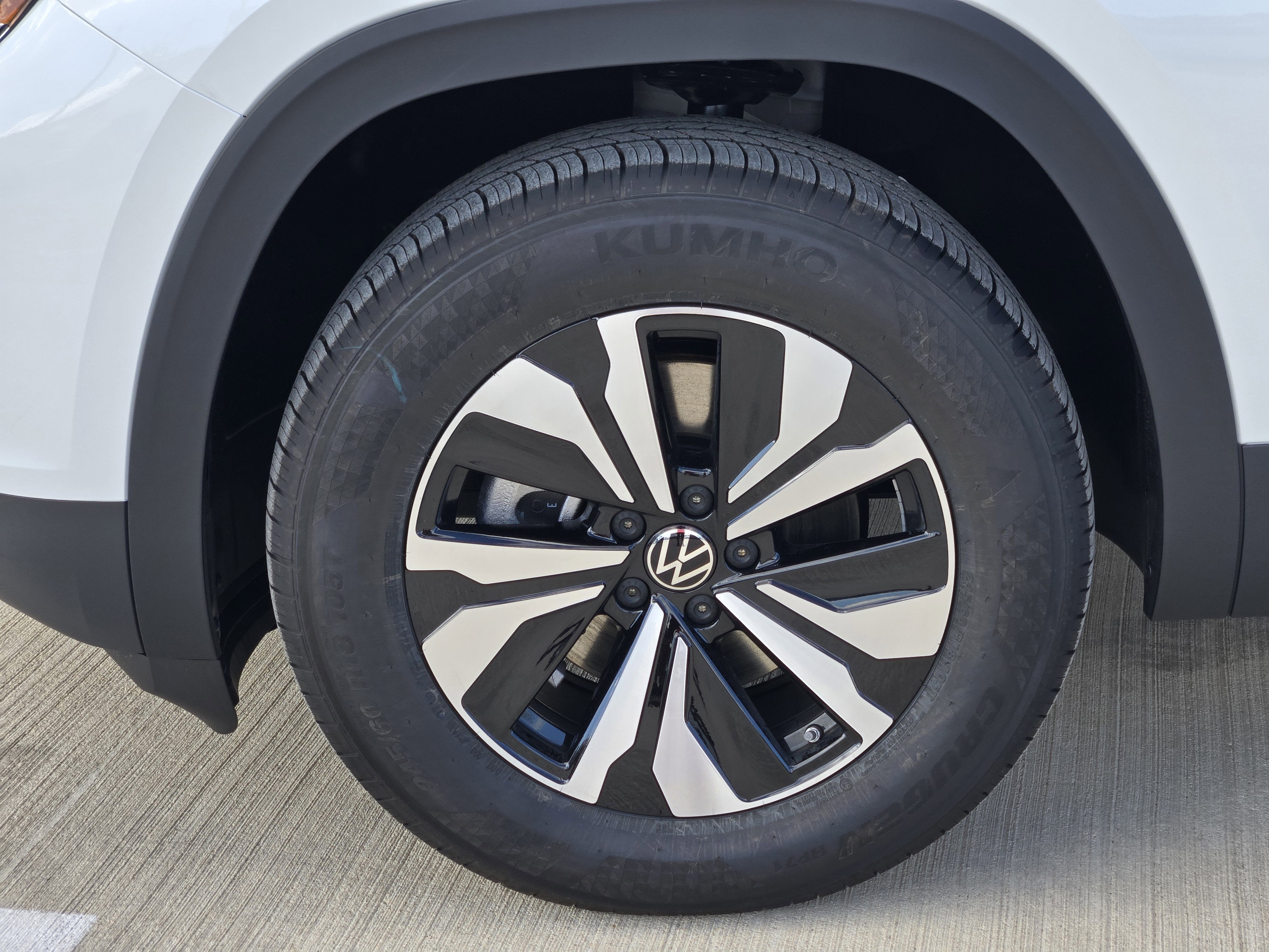 2026 Volkswagen Atlas 2.0T SE