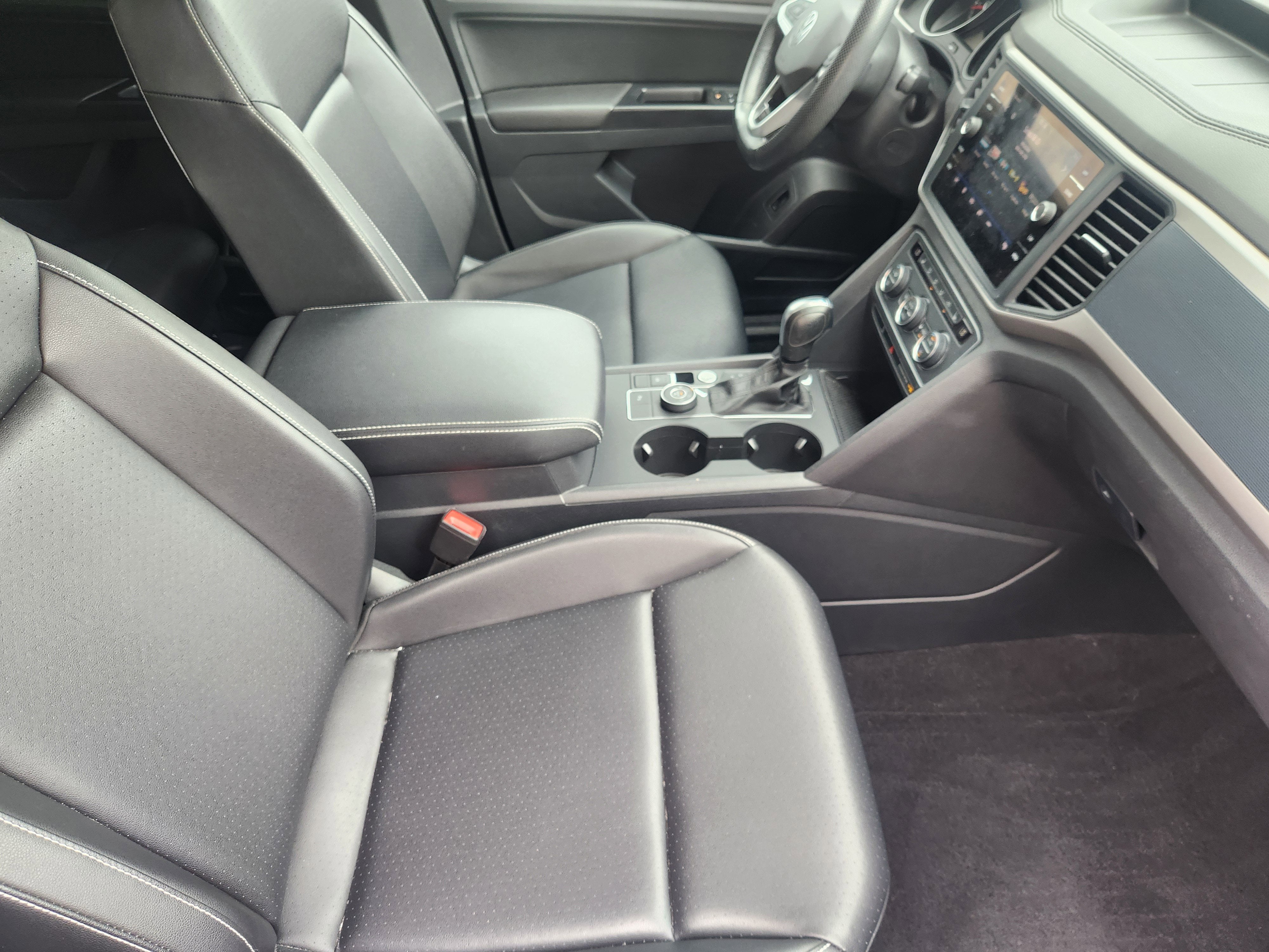 2021 Volkswagen Atlas 3.6L V6 SE w/Technology R-Line